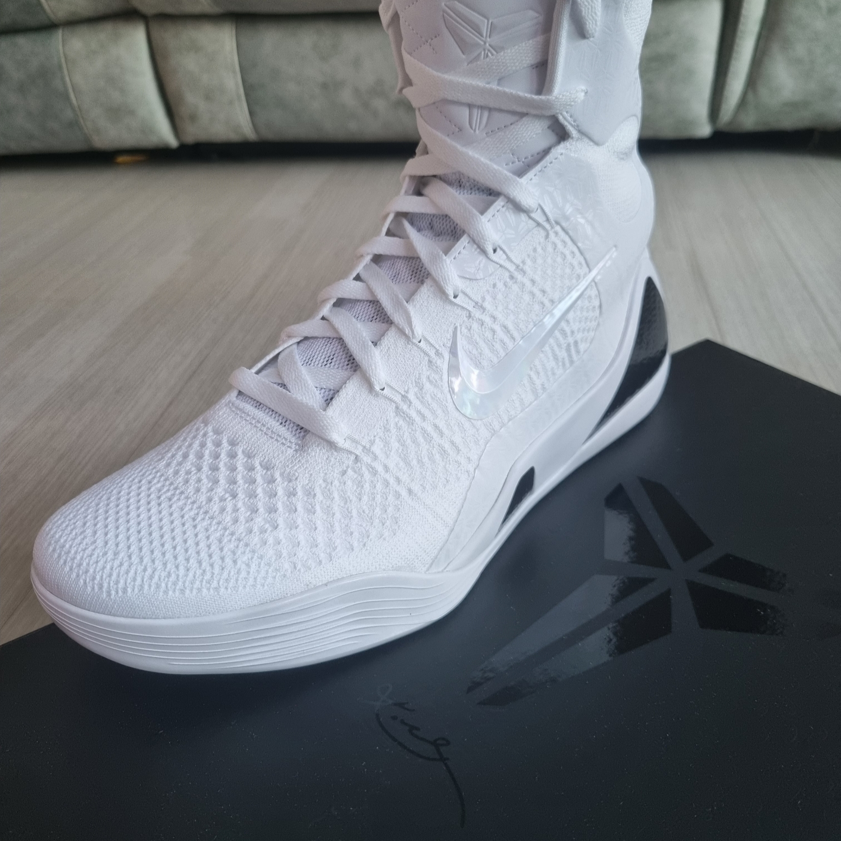 Nike Kobe 9 Elite High Protro Halo 착용 스타일