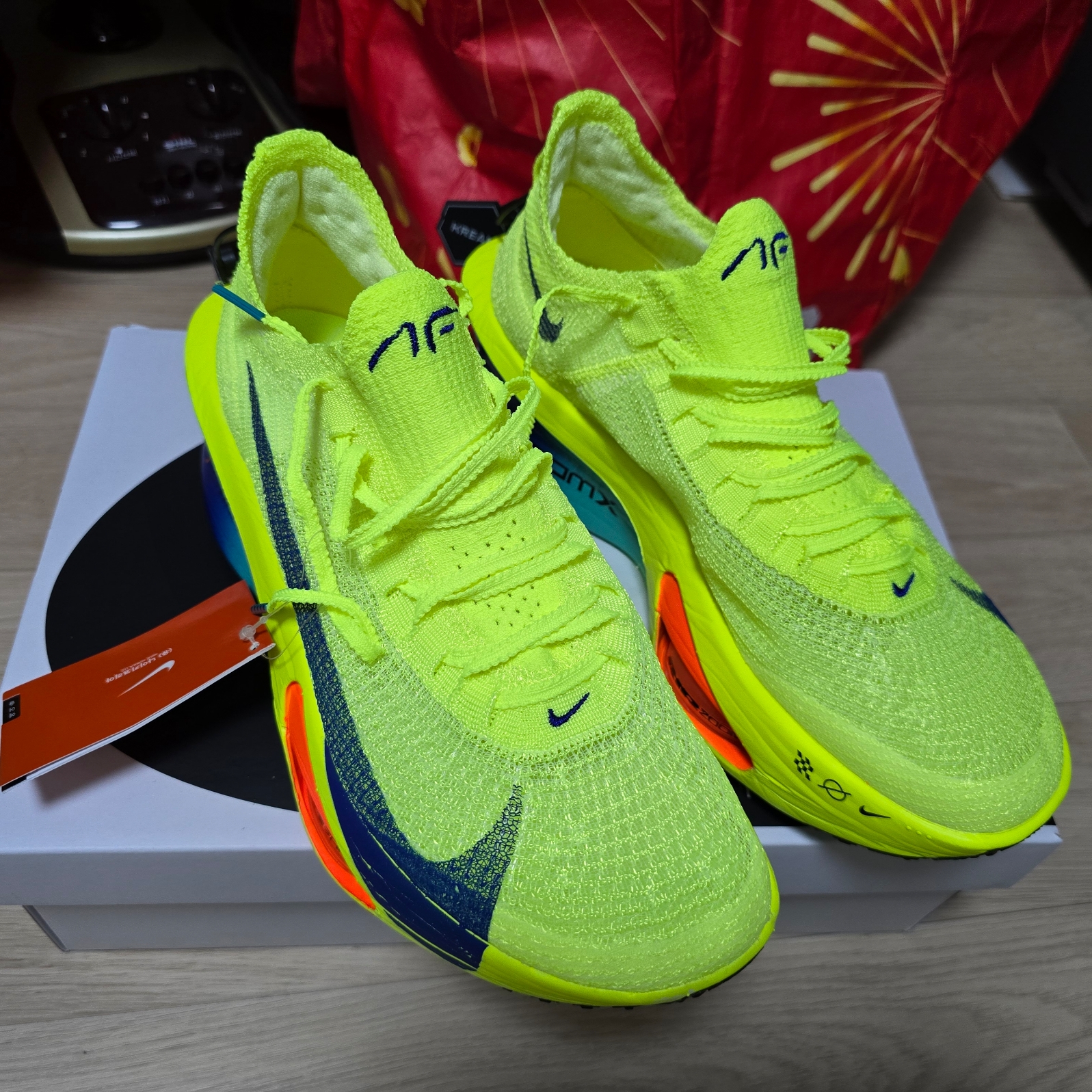 Nike Air Zoom Alphafly Next% 3 Volt 착용 스타일 - 1