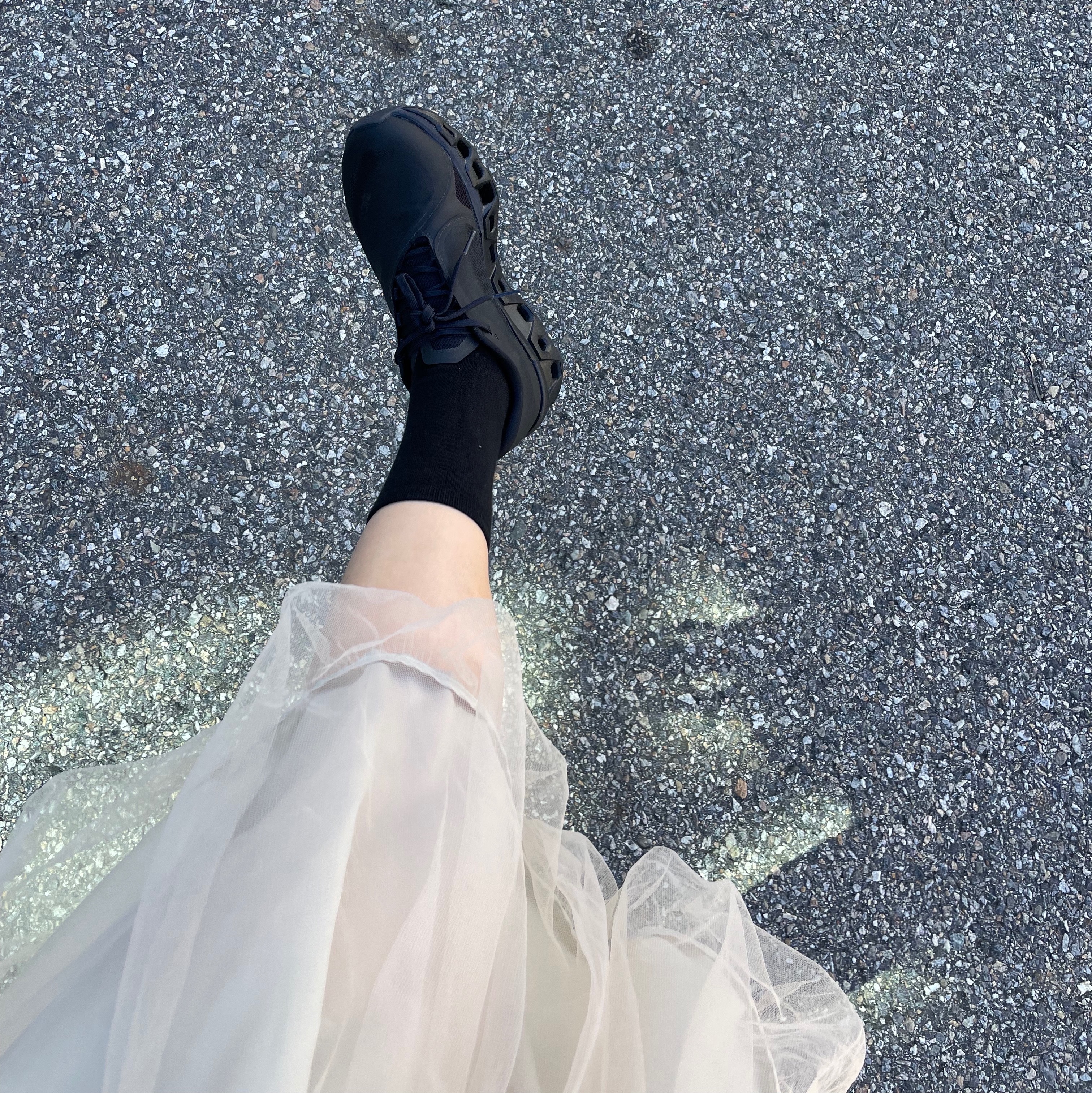 (W) On Running x Post Archive Faction (Paf) Cloudmonster 2 Black Magnet 착용 스타일