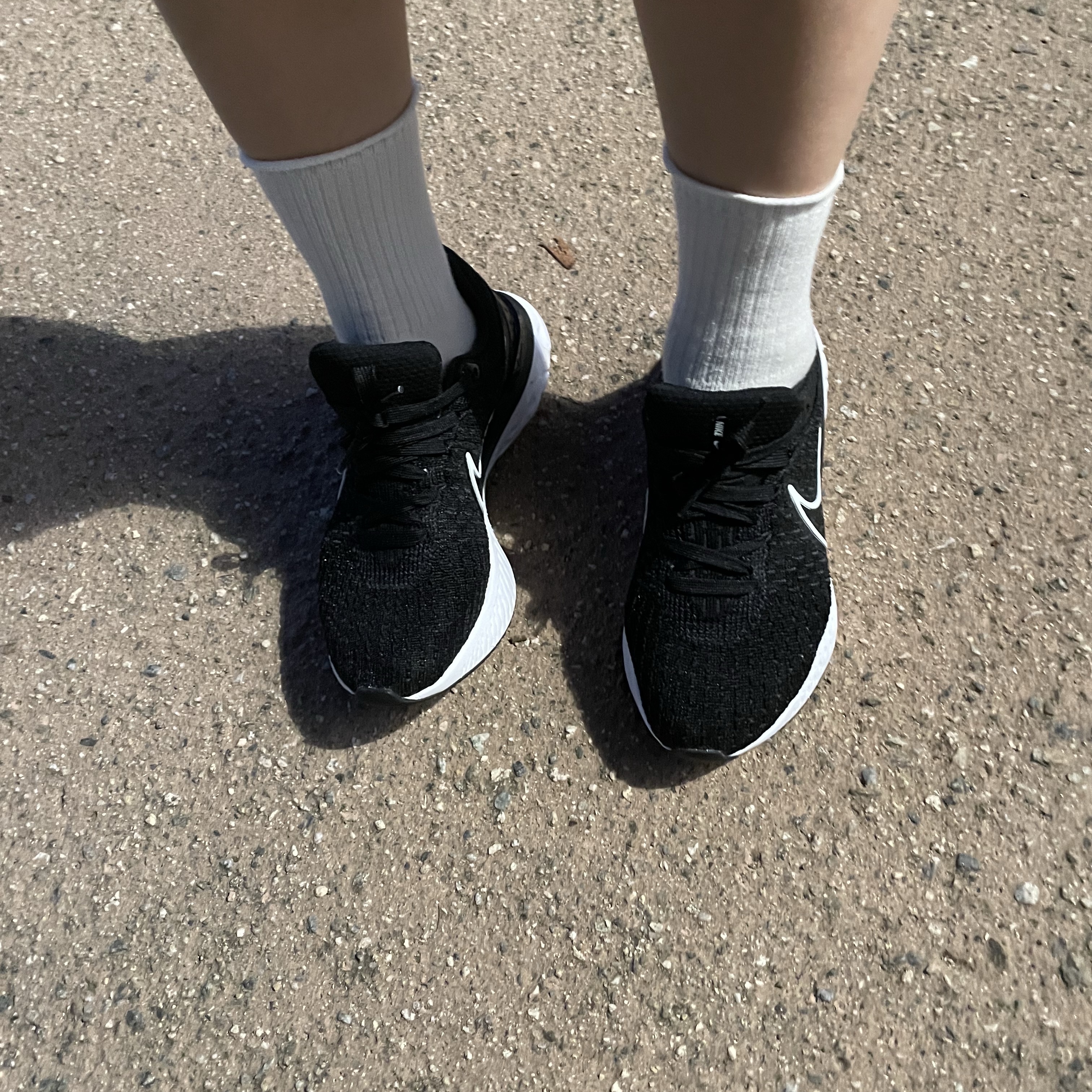(W) Nike React Infinity Run Flyknit 3 Black White 착용 스타일