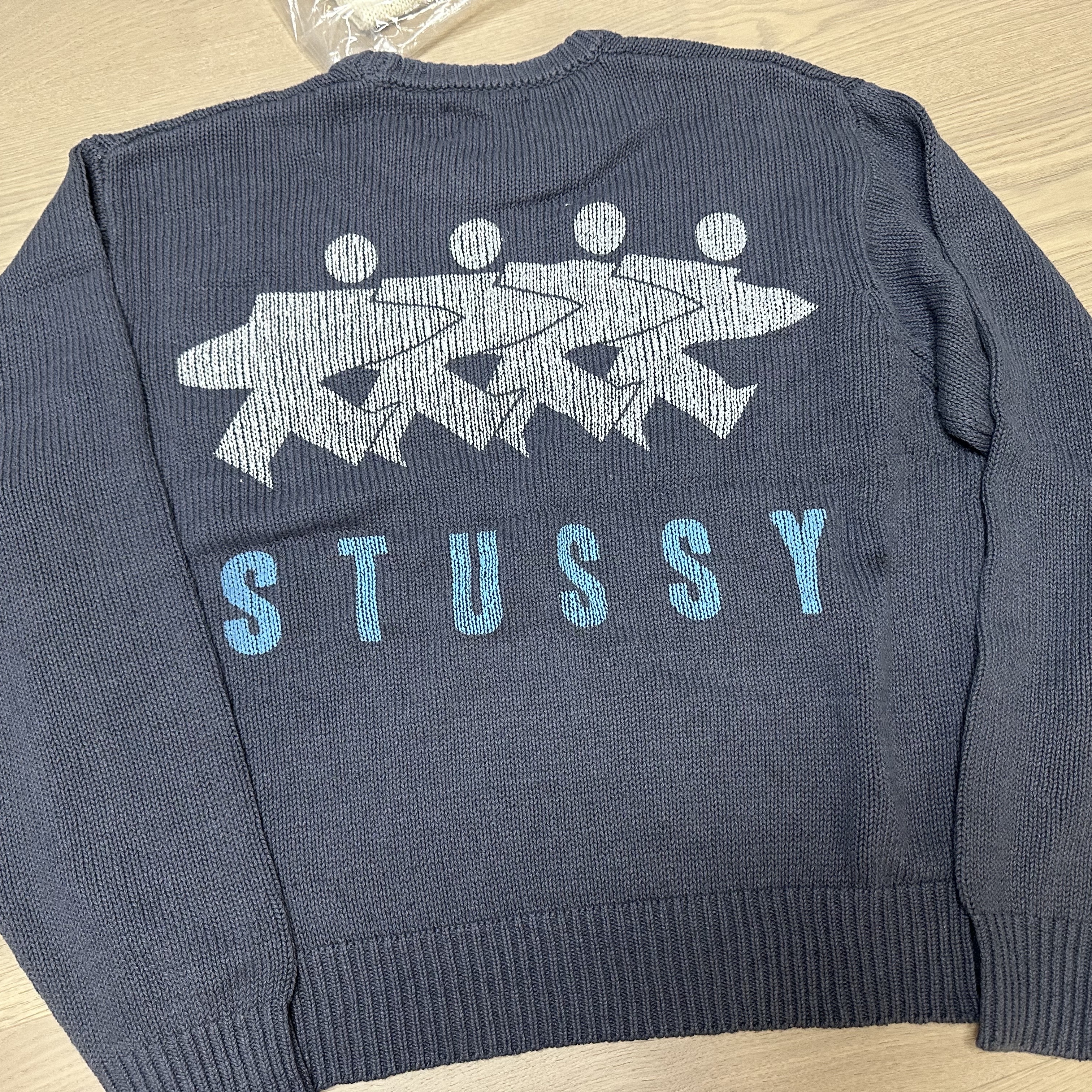 Stussy Surfman Icon Cotton Linen Crew Dusty Blue 착용 스타일
