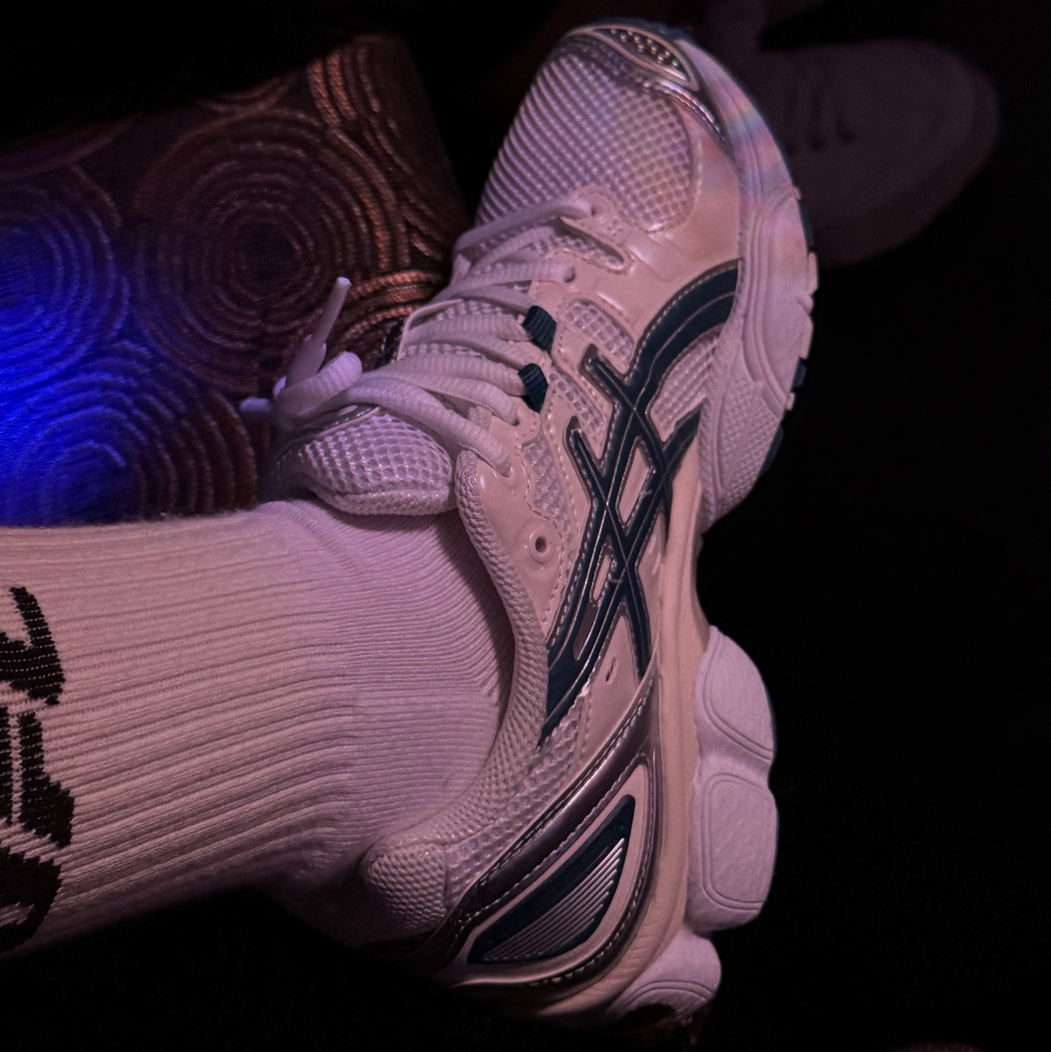(W) Asics Gel-Nimbus 9 White Light Indigo 착용 스타일 - 2