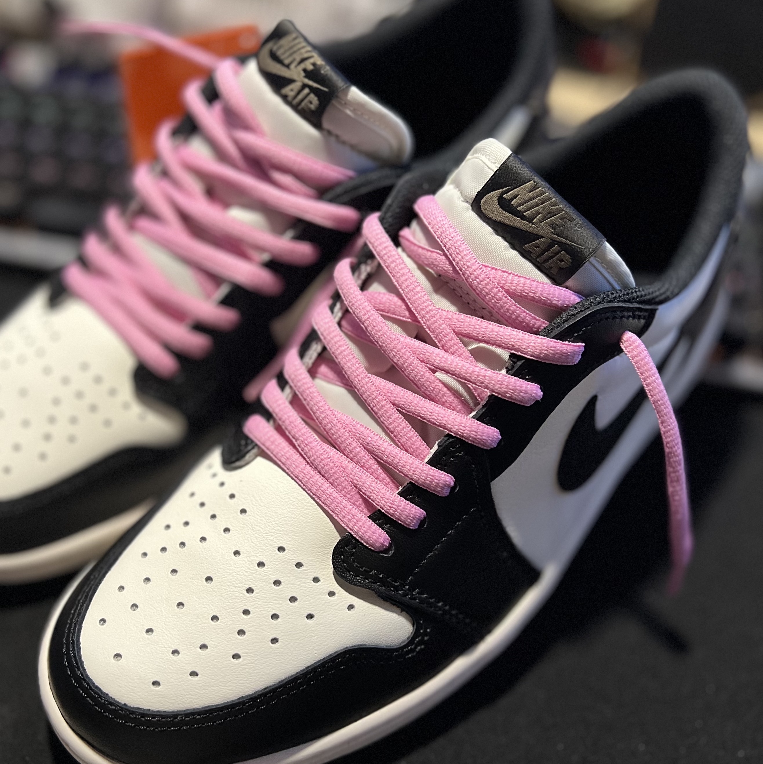 Jordan 1 Retro Low OG Mocha 착용 스타일