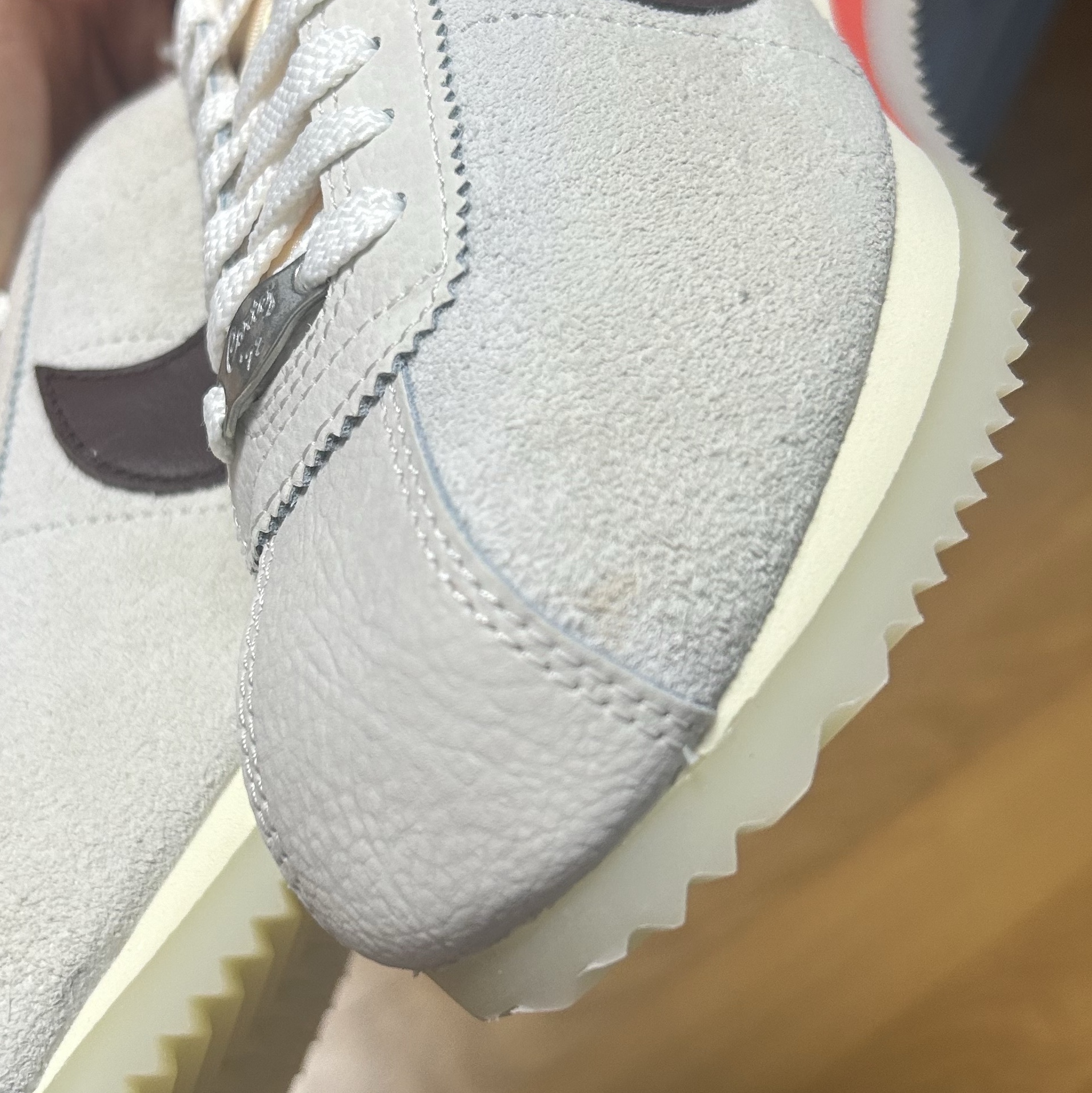 (W) Nike Cortez 23 Orewood Brown and Earth 착용 스타일