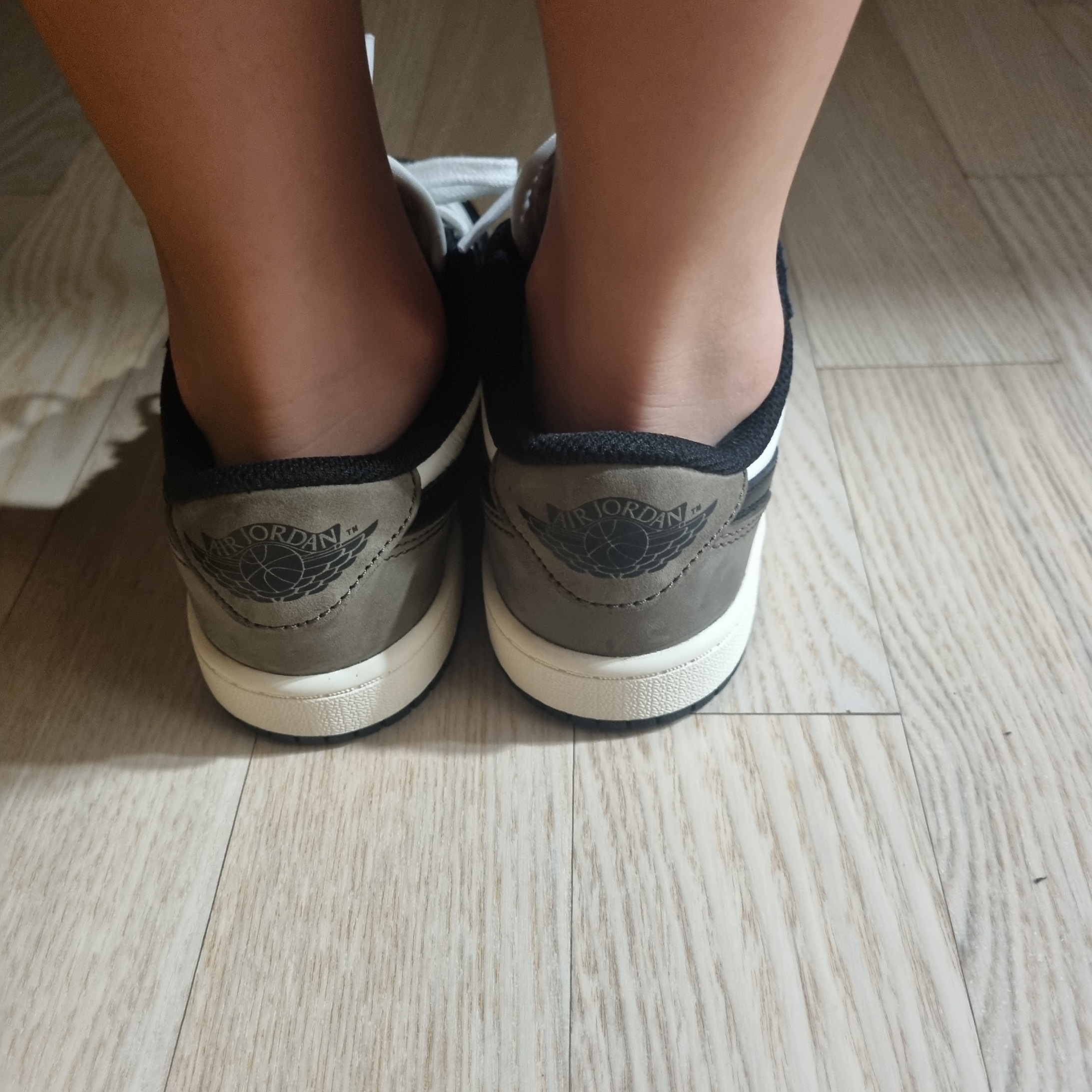 (PS) Jordan 1 Retro Low OG Mocha 착용 스타일 - 2