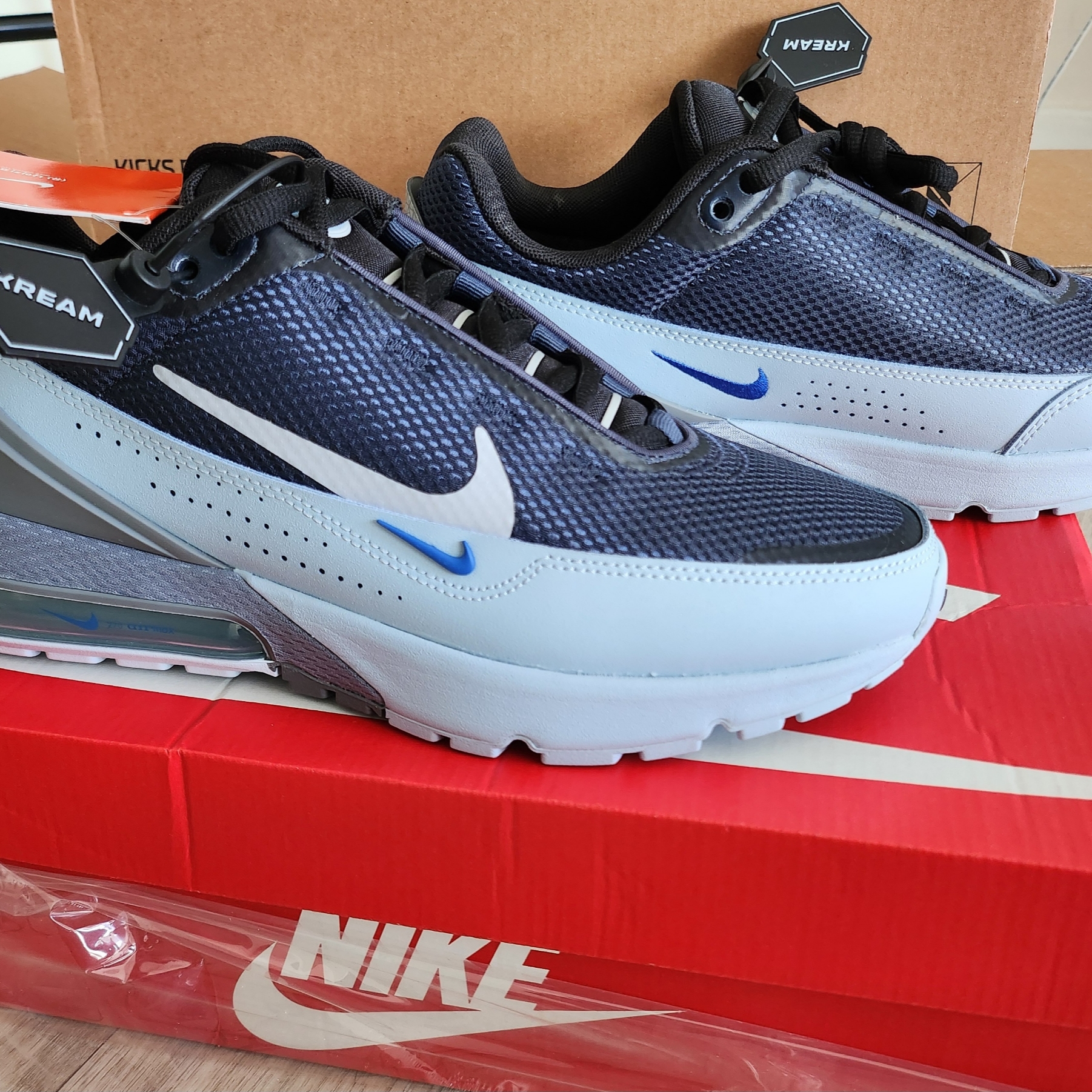 Nike Air Max Pulse Thunder Blue Light Armory Blue 착용 스타일