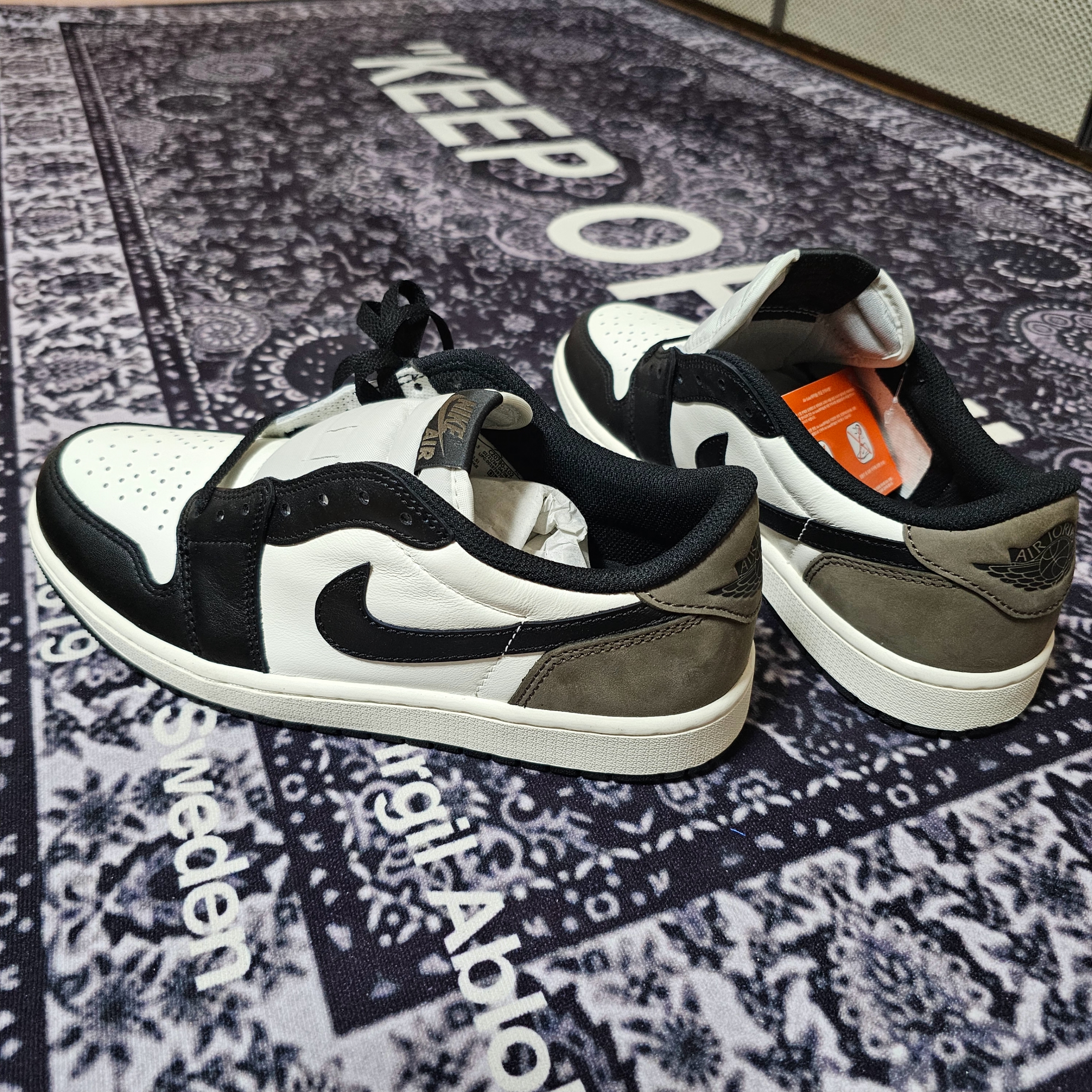 Jordan 1 Retro Low OG Mocha 착용 스타일