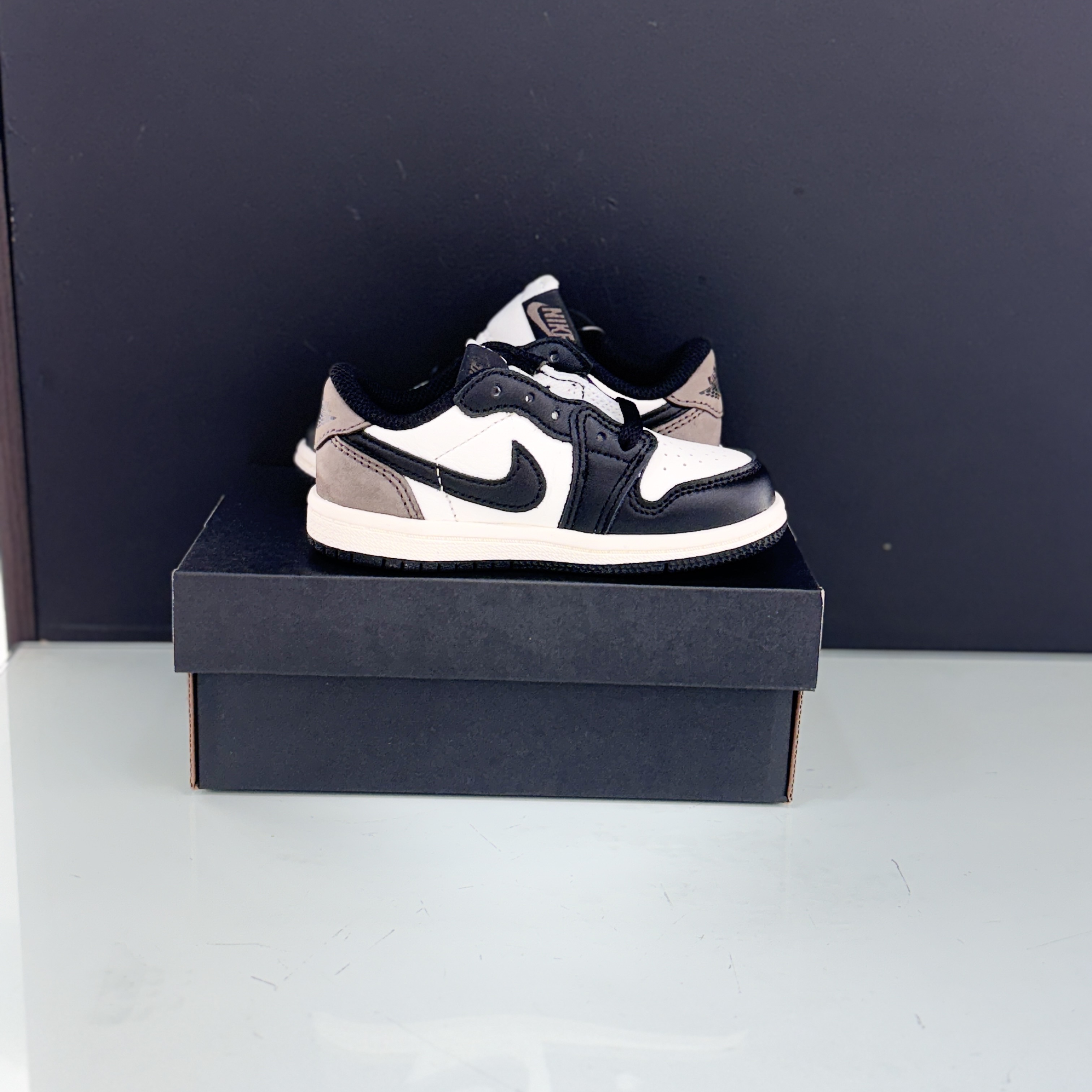 (TD) Jordan 1 Retro Low OG Mocha 착용 스타일 - 2
