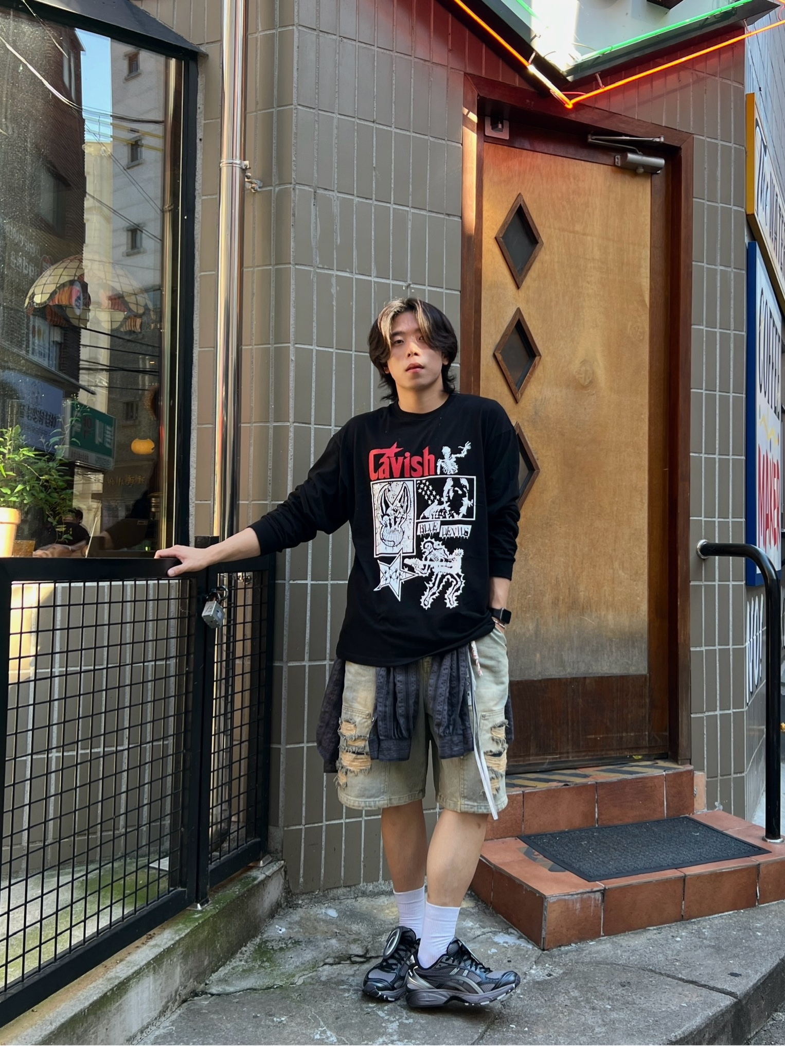 Asics x The Museum Visitor Gel-Kayano 14 Clay Grey Glacier Grey 착용 스타일 - 1