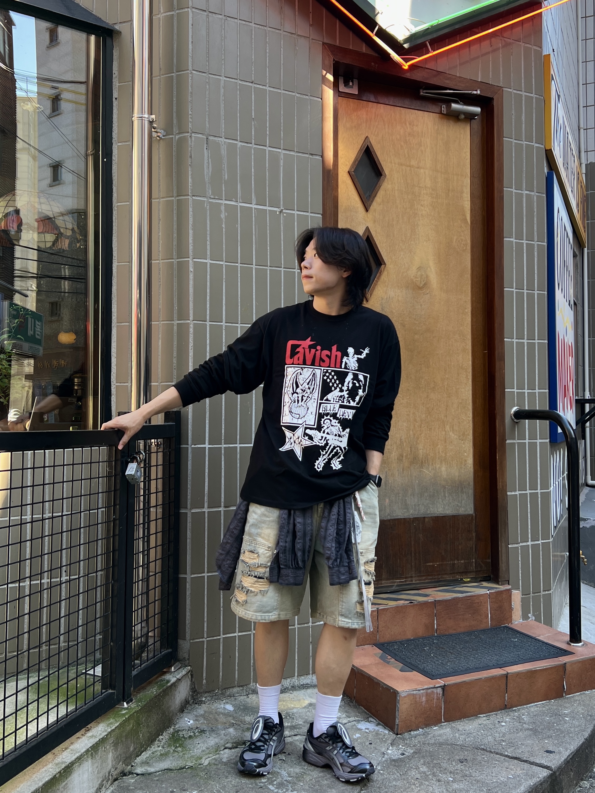 Asics x The Museum Visitor Gel-Kayano 14 Clay Grey Glacier Grey 착용 스타일 - 2