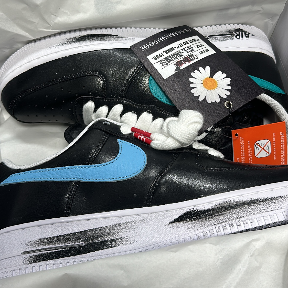 Nike x Peaceminusone Air Force 1 Low Para-Noise 3.0 Black and Multicolor 착용 스타일