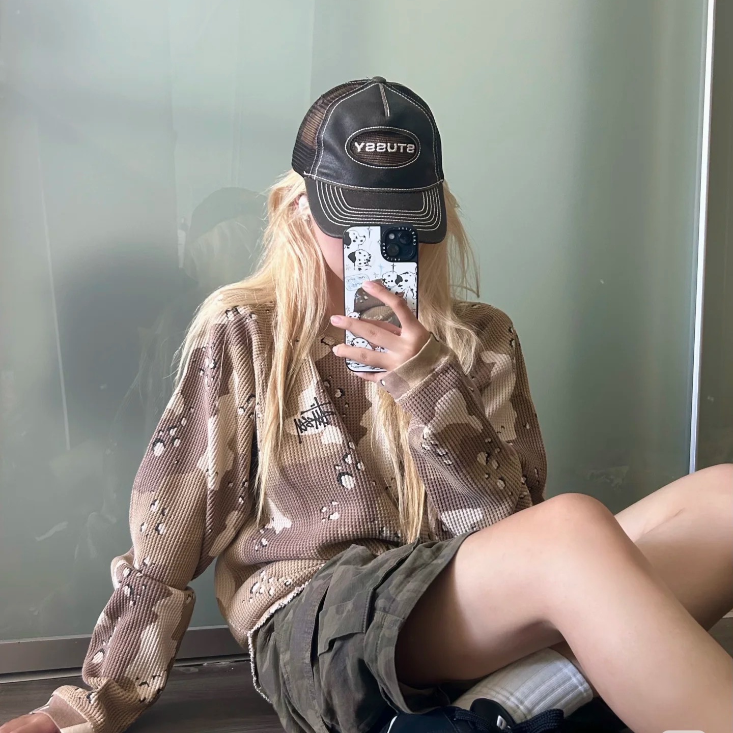 Stussy Raglan Thermal LS Crew Desert Camo 착용 스타일