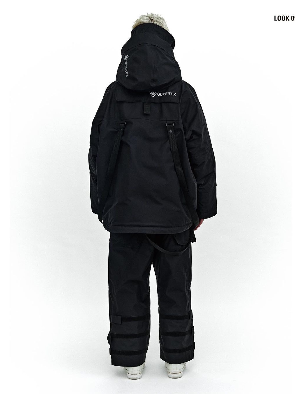 D-VEC x Primaloft Gore-Tex Product 40DY/CK 3L Jacket Black - 24FW, D-VEC Windstopper By Gore-Tex Labs 3L Pants Black - 24FW 착용 스타일 - 3