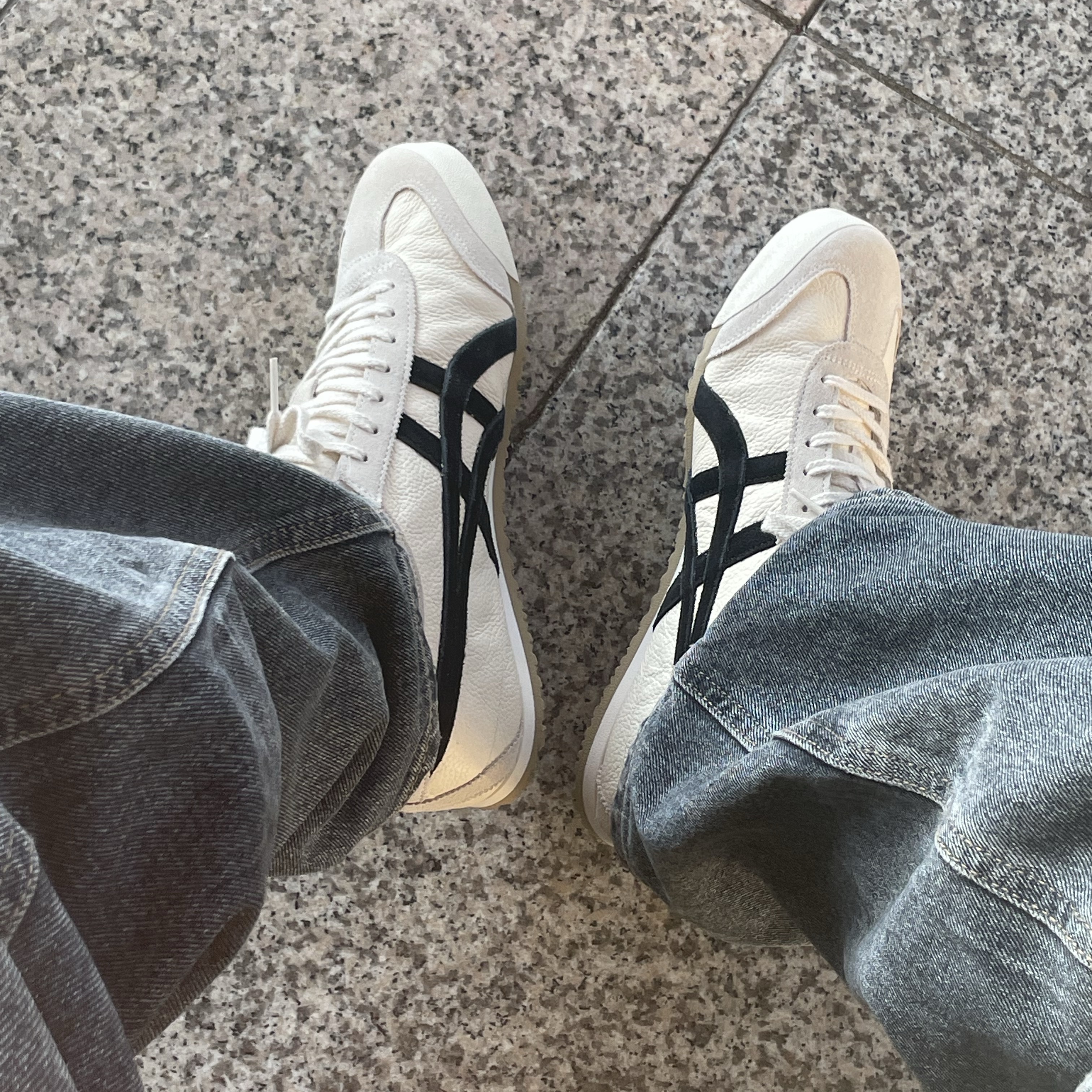 Onitsuka Tiger Mexico 66 Vintage White Black 착용 스타일