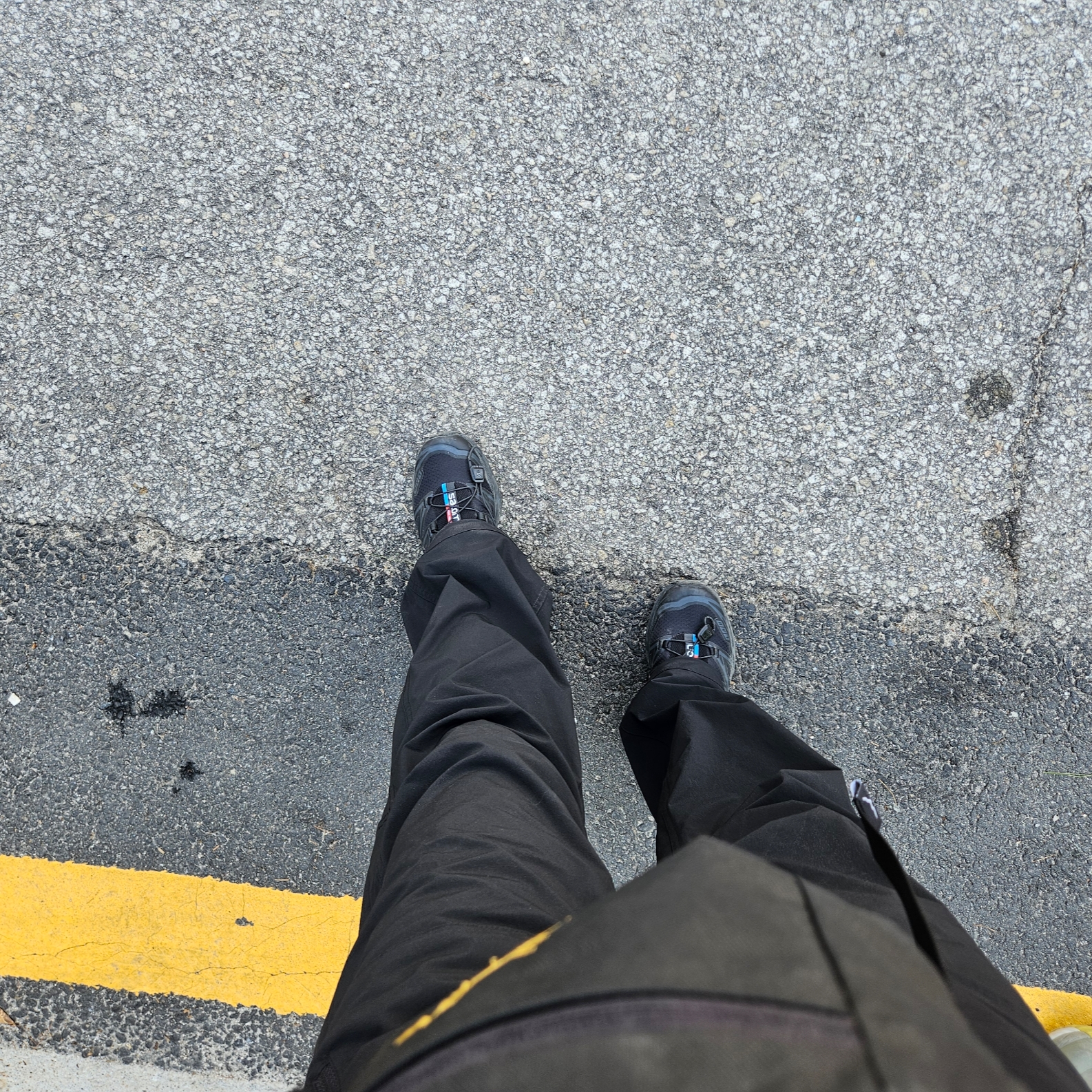 Salomon XT-6 ADV Black 착용 스타일