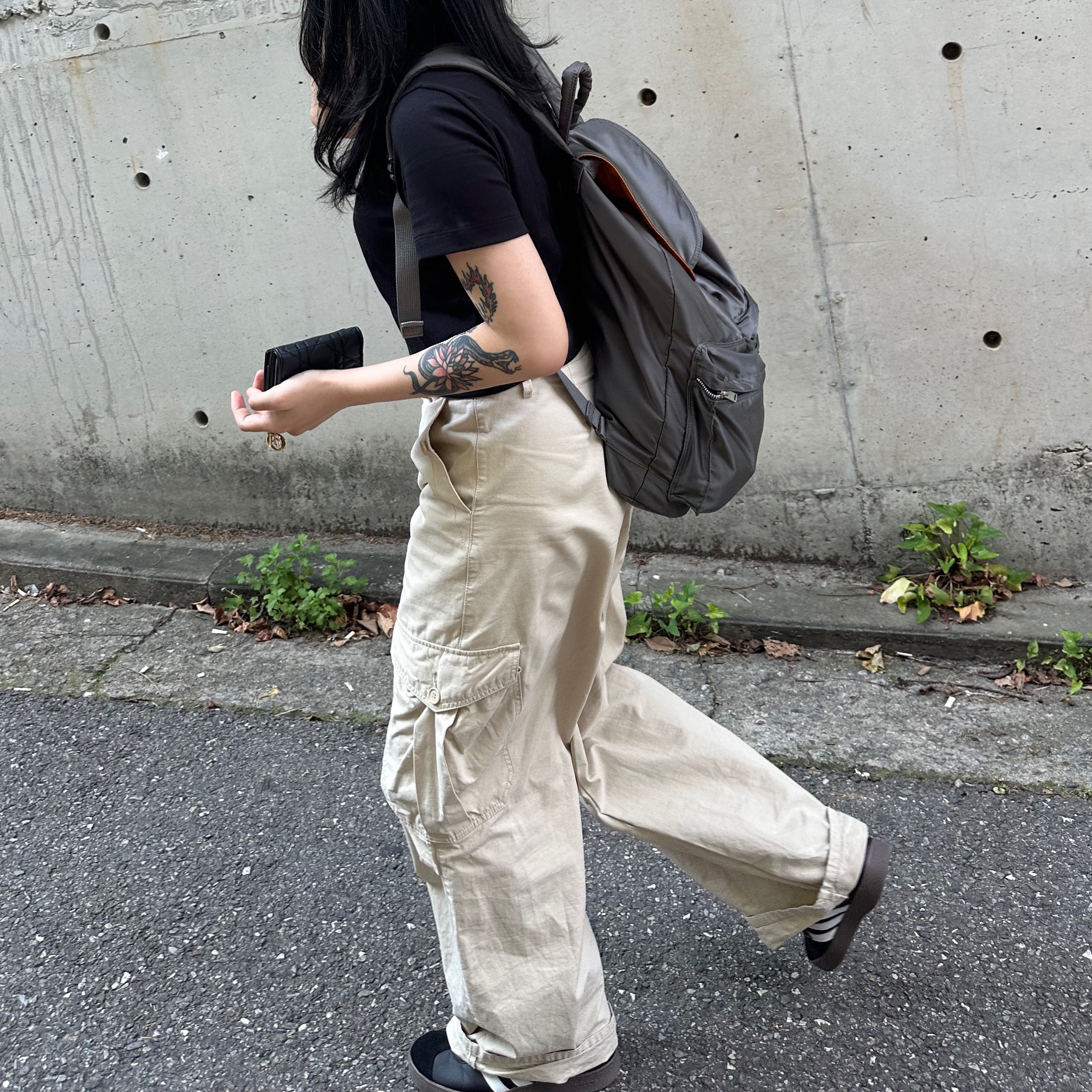 Adidas VL Court Base Core Black Cloud White, Porter Tanker Backpack Black 착용 스타일