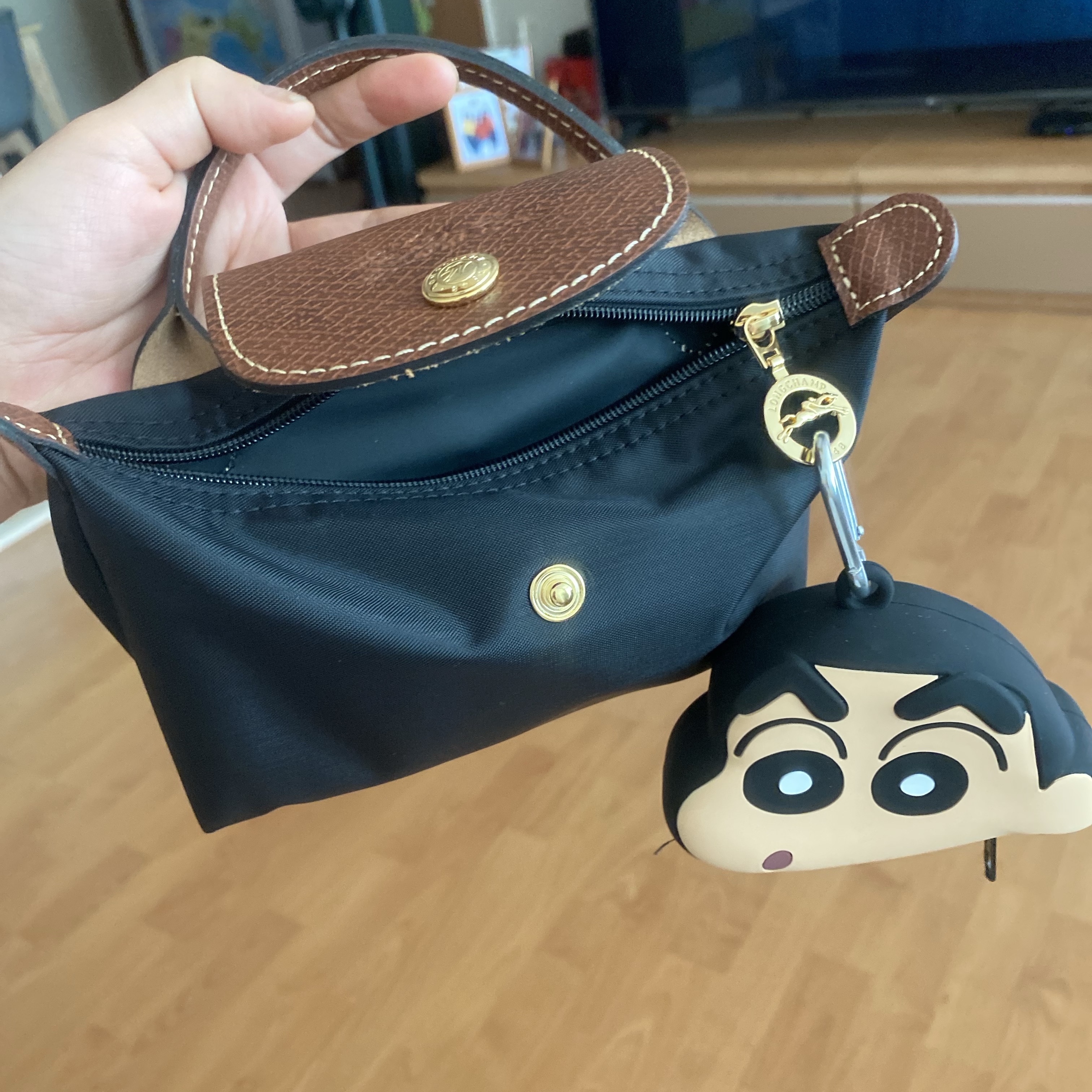 Longchamp Le Pliage Original Handle Pouch Black 착용 스타일