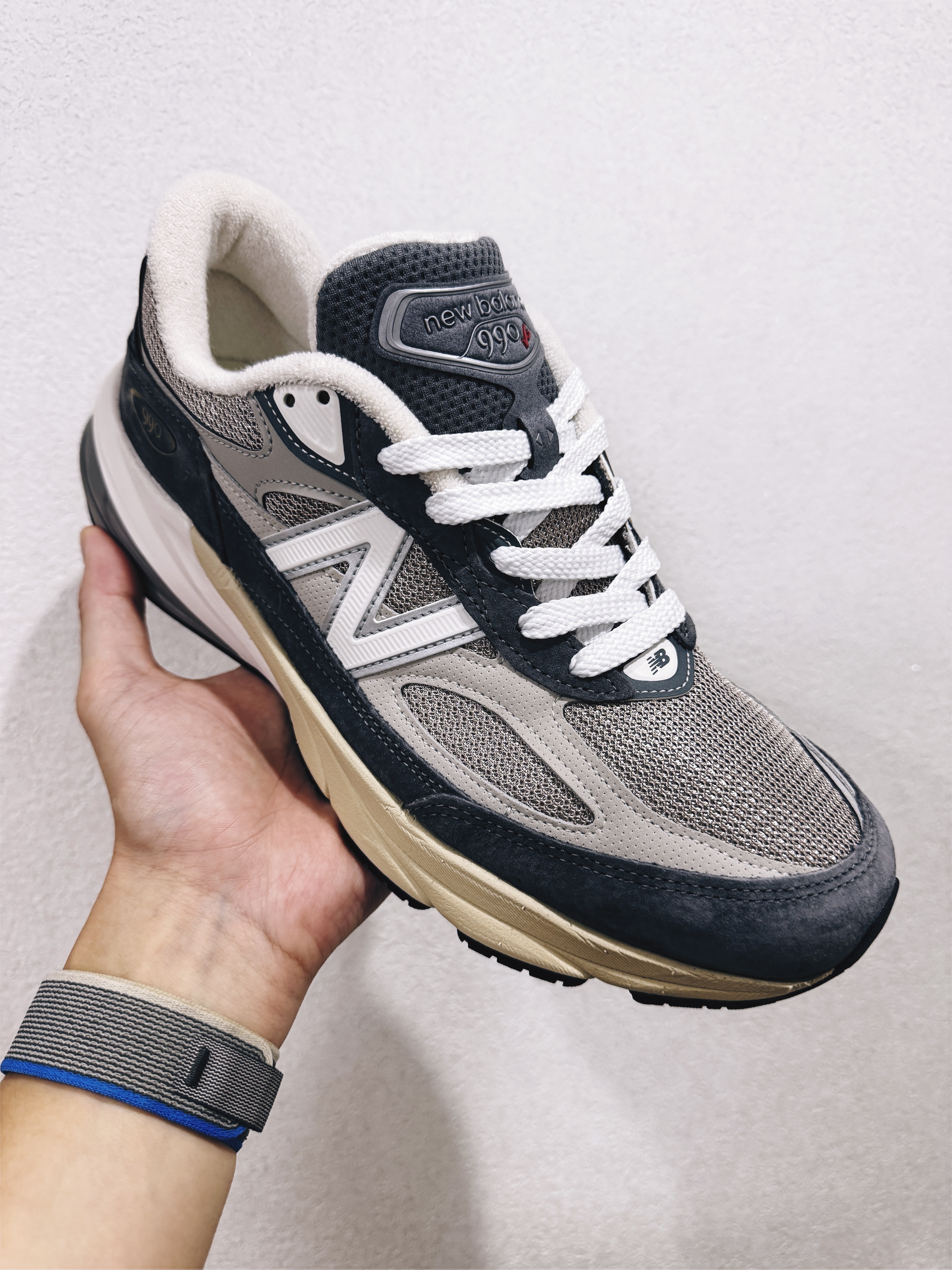 New Balance 990v6 Made in USA Castlerock Moonrock 착용 스타일 - 2