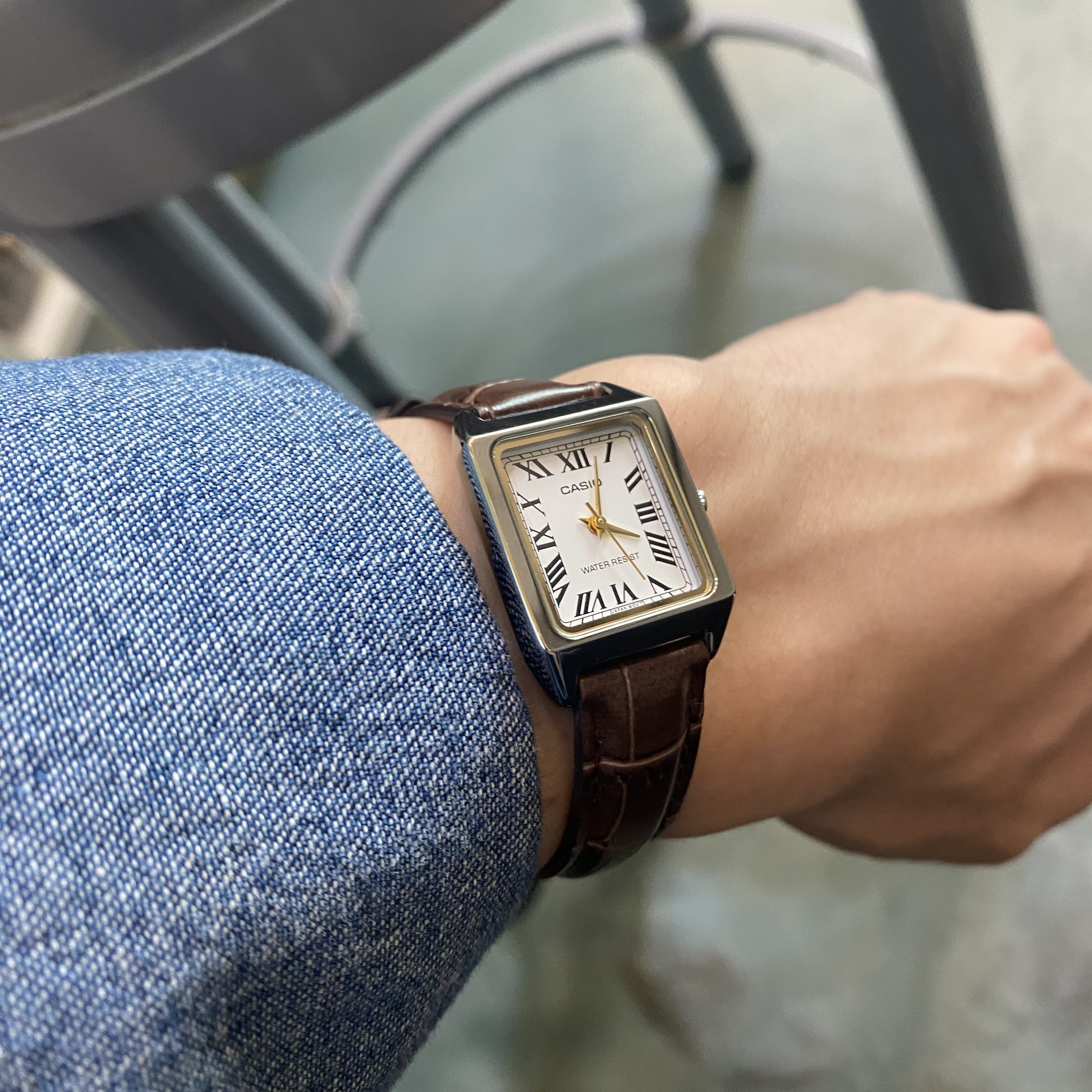 Casio LTP-V007L-7B2 착용 스타일