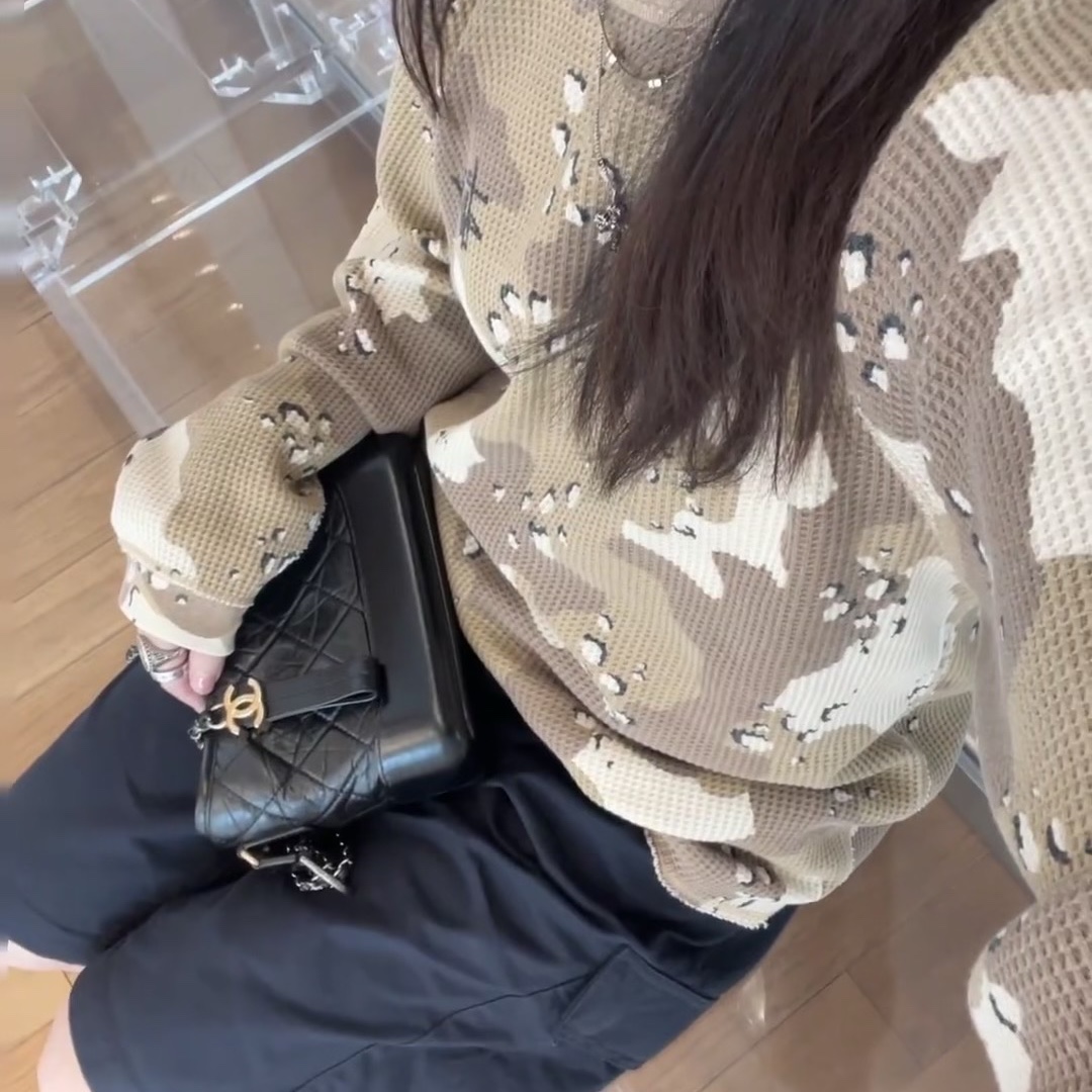 Stussy Raglan Thermal LS Crew Desert Camo 착용 스타일 - 2