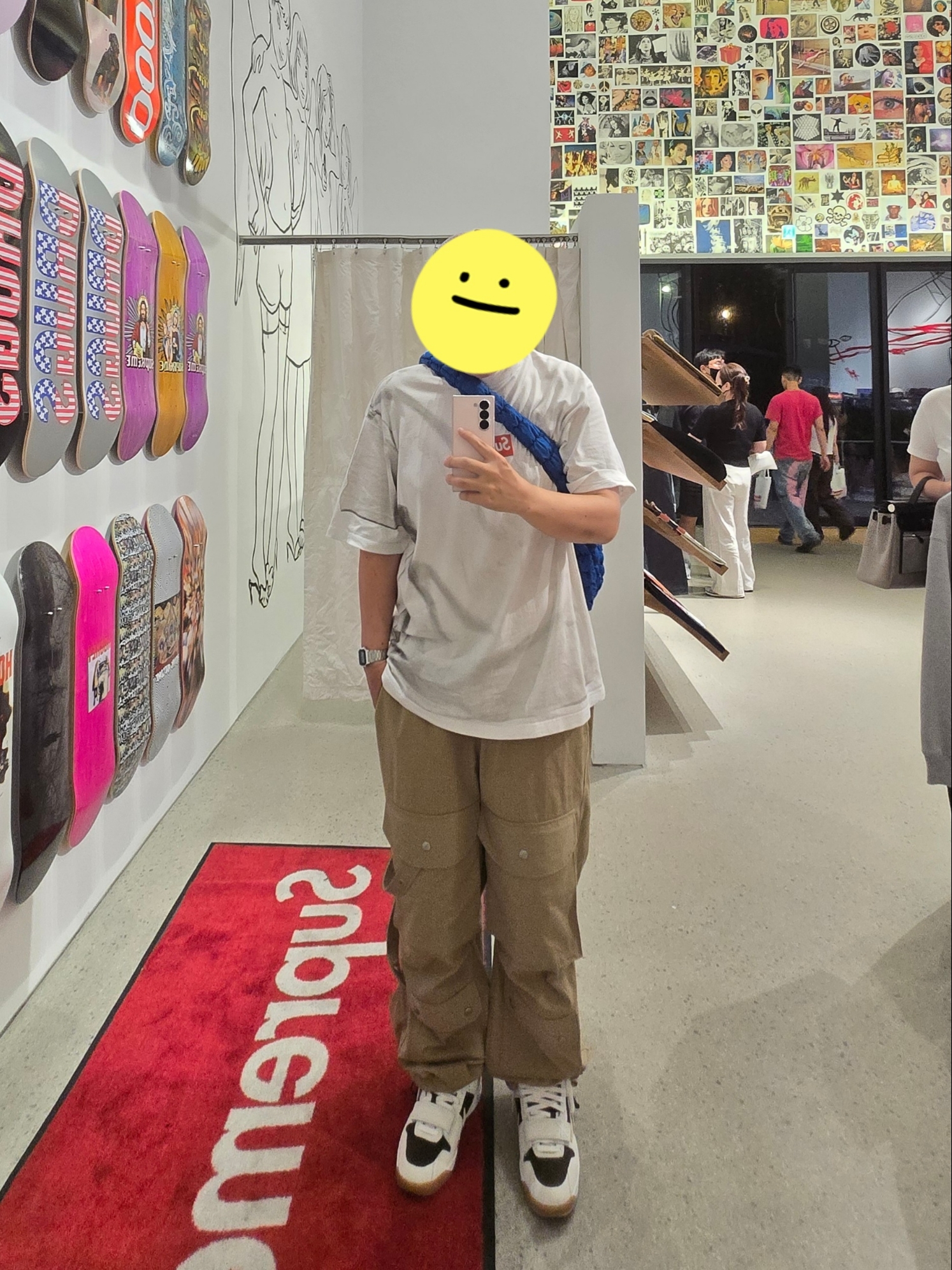 Supreme x MM6 Maison Margiela Box Logo T-Shirt White - 24SS, COS Quilted Oversized Shoulder Bag Blue 착용 스타일