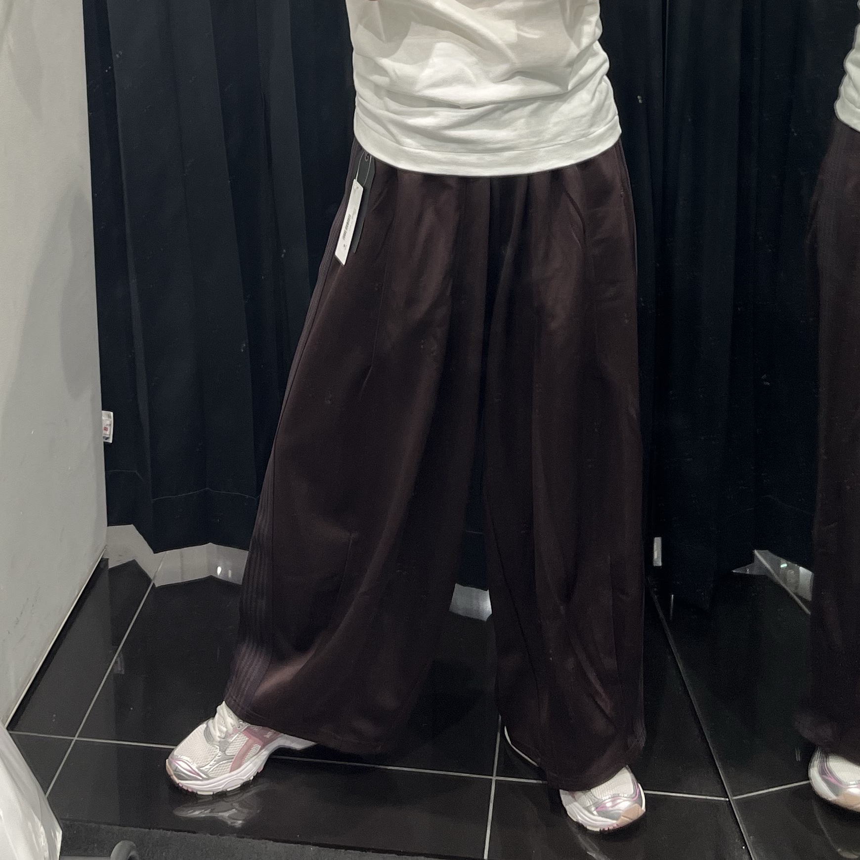 Needles H.D. Track Pants Poly Smooth Brown, Asics Unlimited Gel-Kayano 14 White Fawn 착용 스타일 - 1