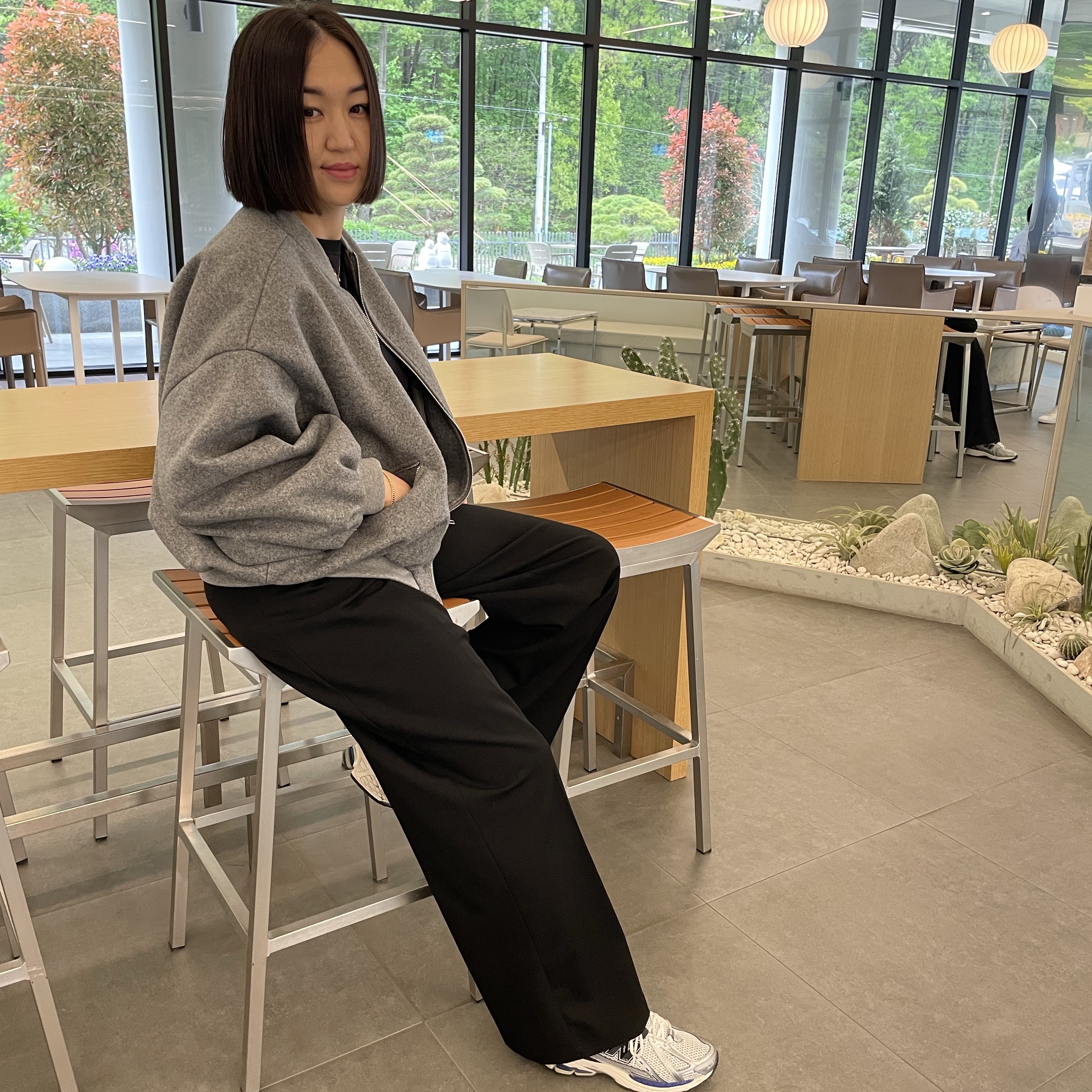 New Balance 1906R Silver Metallic 착용 스타일