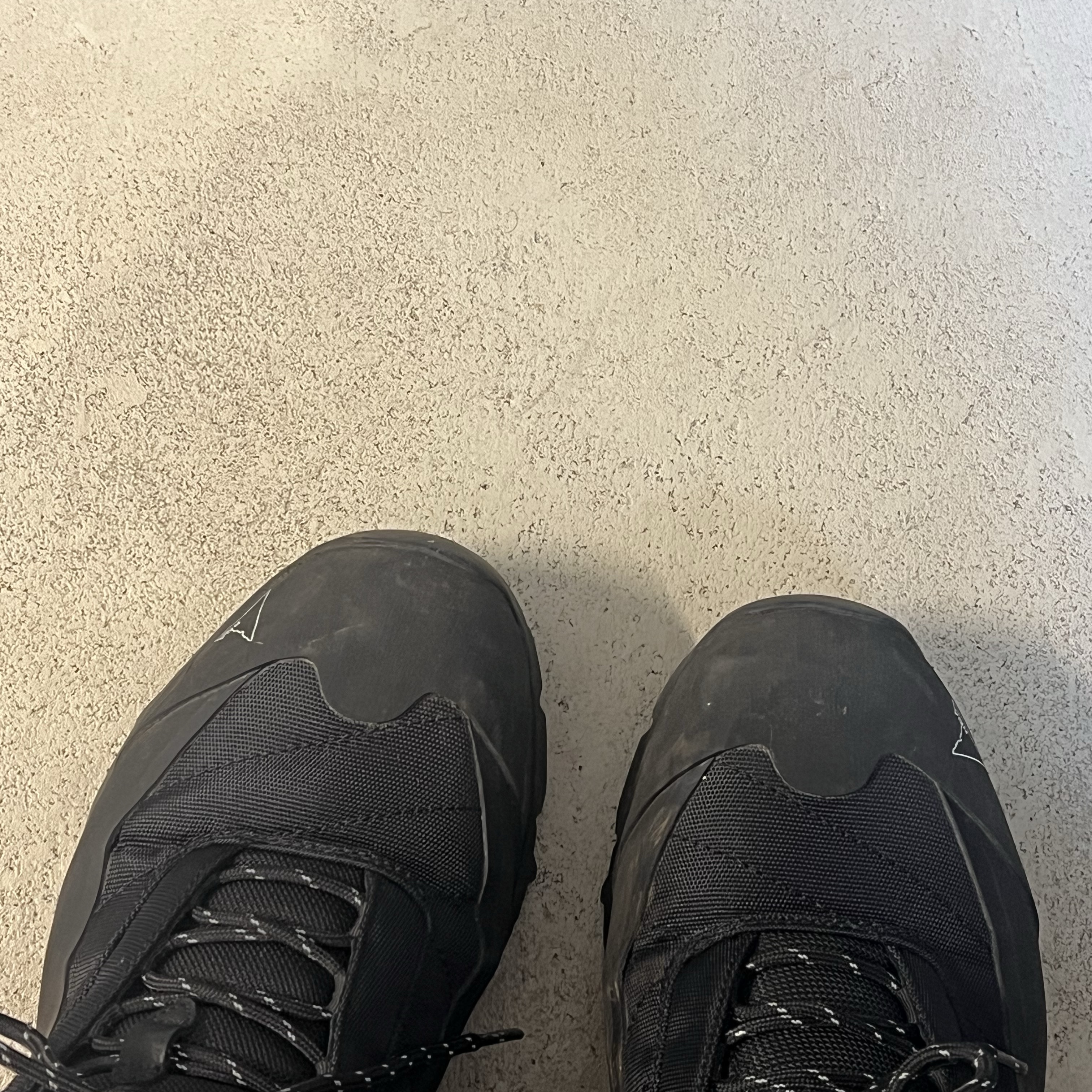 Roa Hiking Katharina Black 착용 스타일