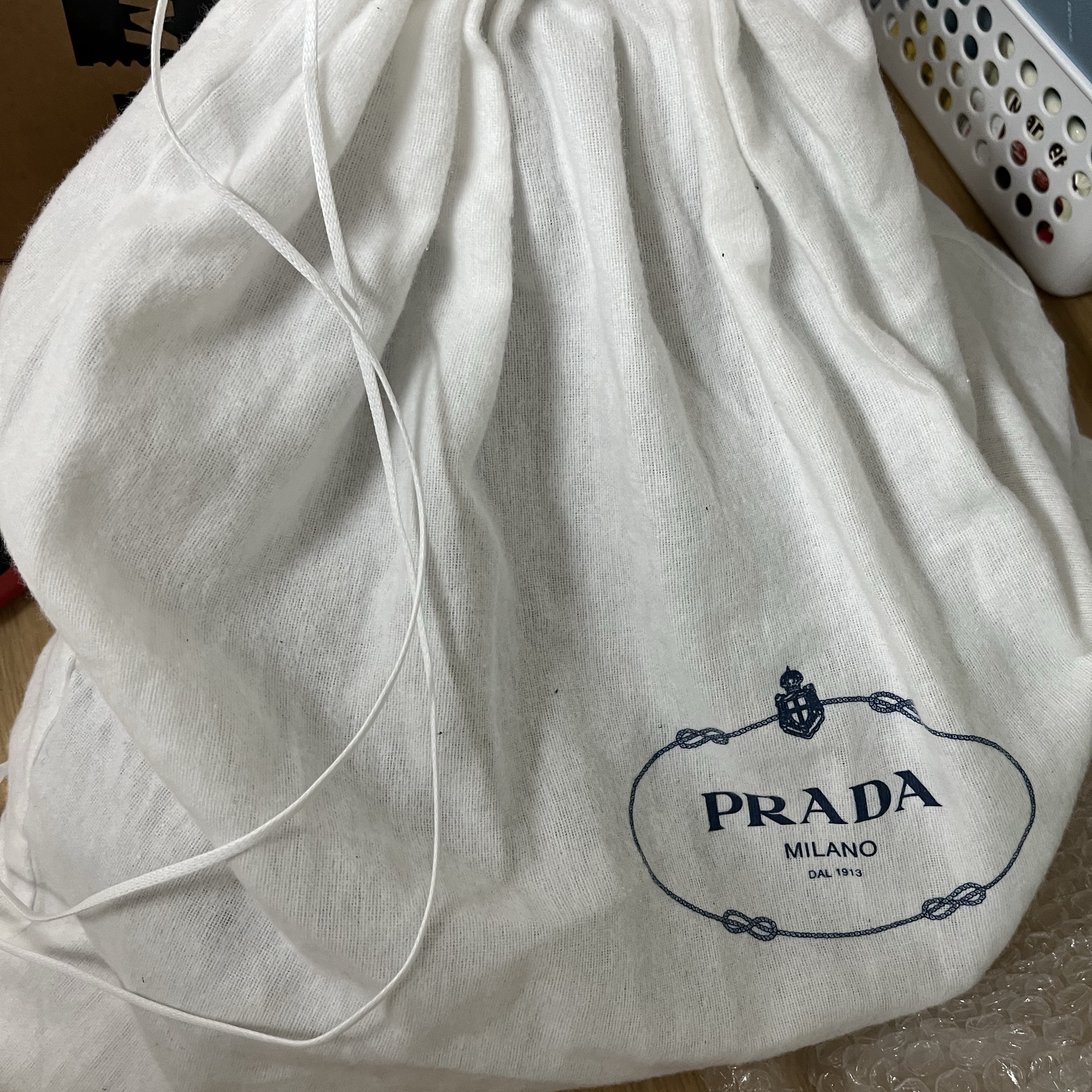 Prada Re-Nylon Small Backpack Black 착용 스타일