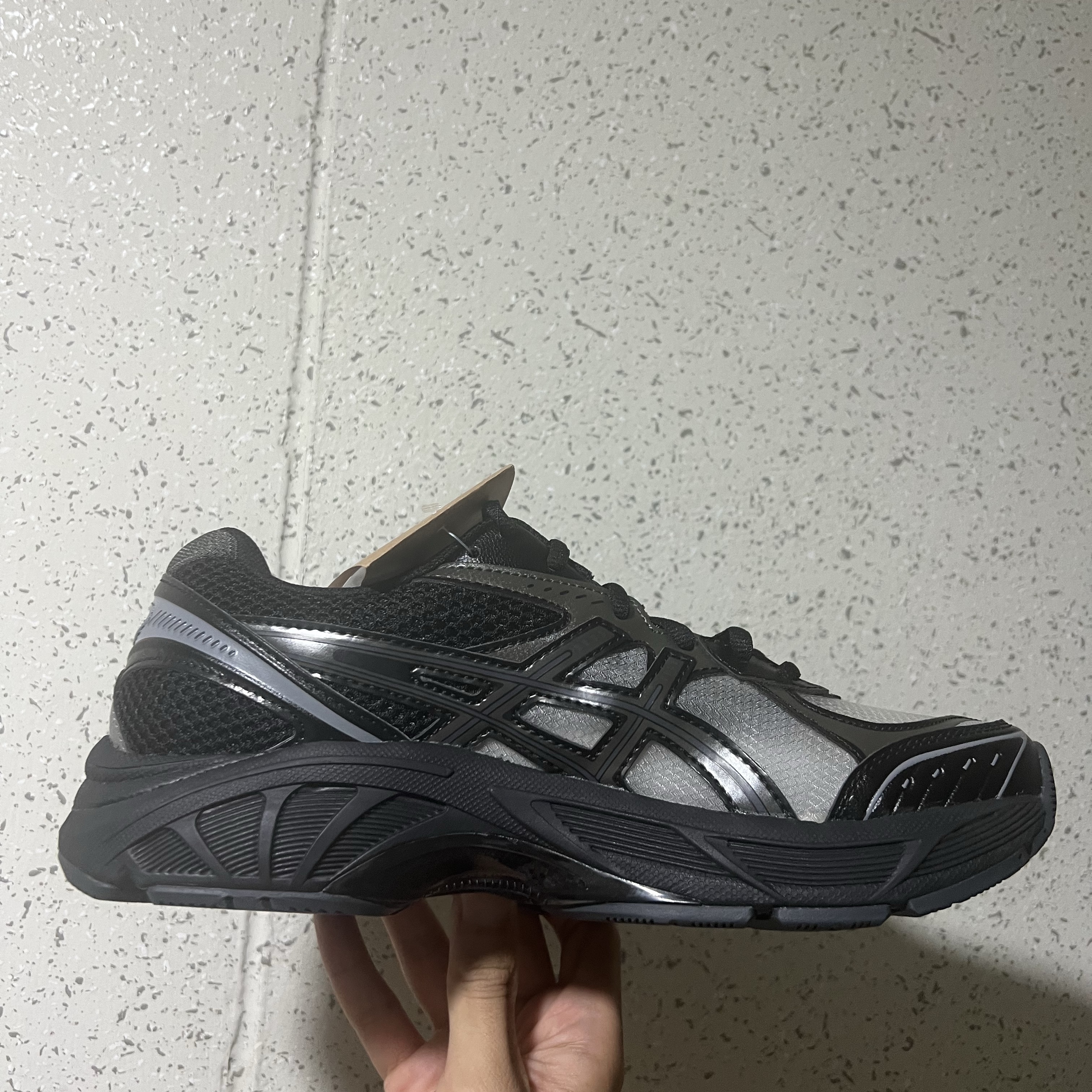 Asics x Above The Clouds GT-2160 Black Gunmetal 착용 스타일 - 4