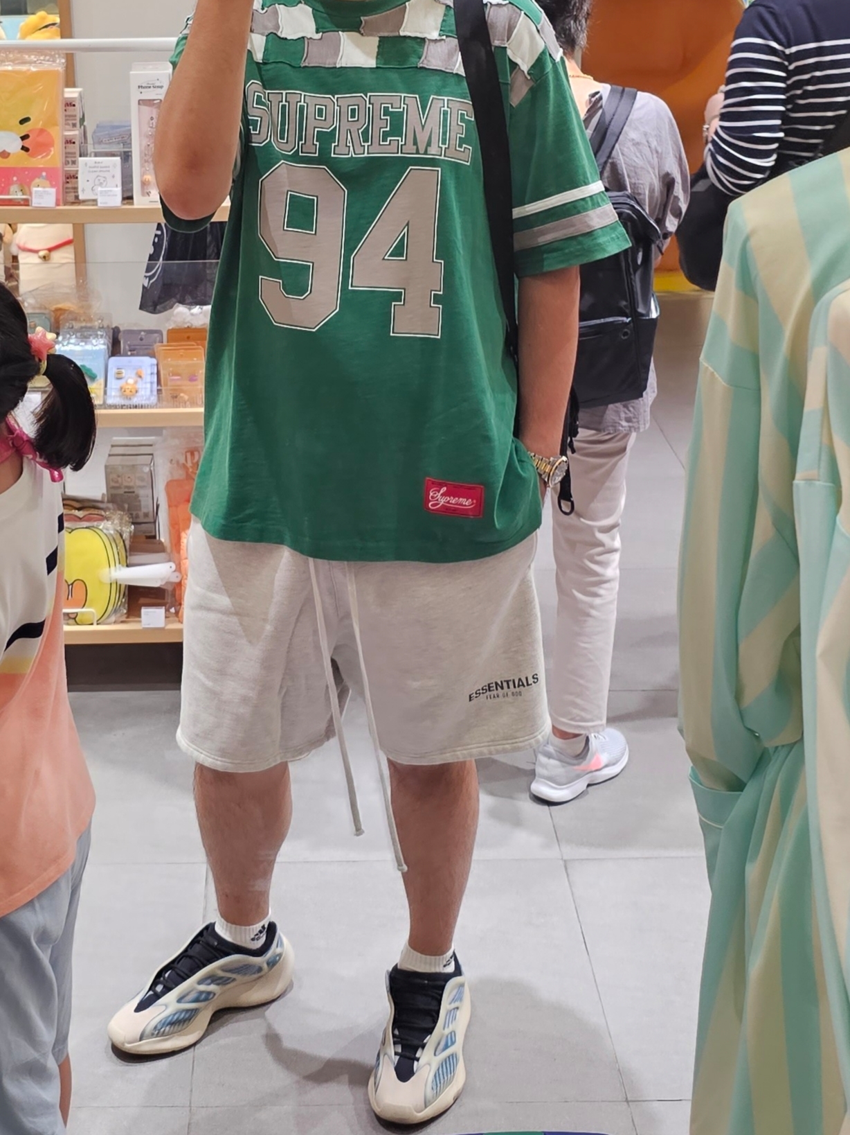 Supreme Patchwork Yoke Football Top Green - 24FW, Adidas Yeezy 700 V3 Kyanite 착용 스타일 - 1