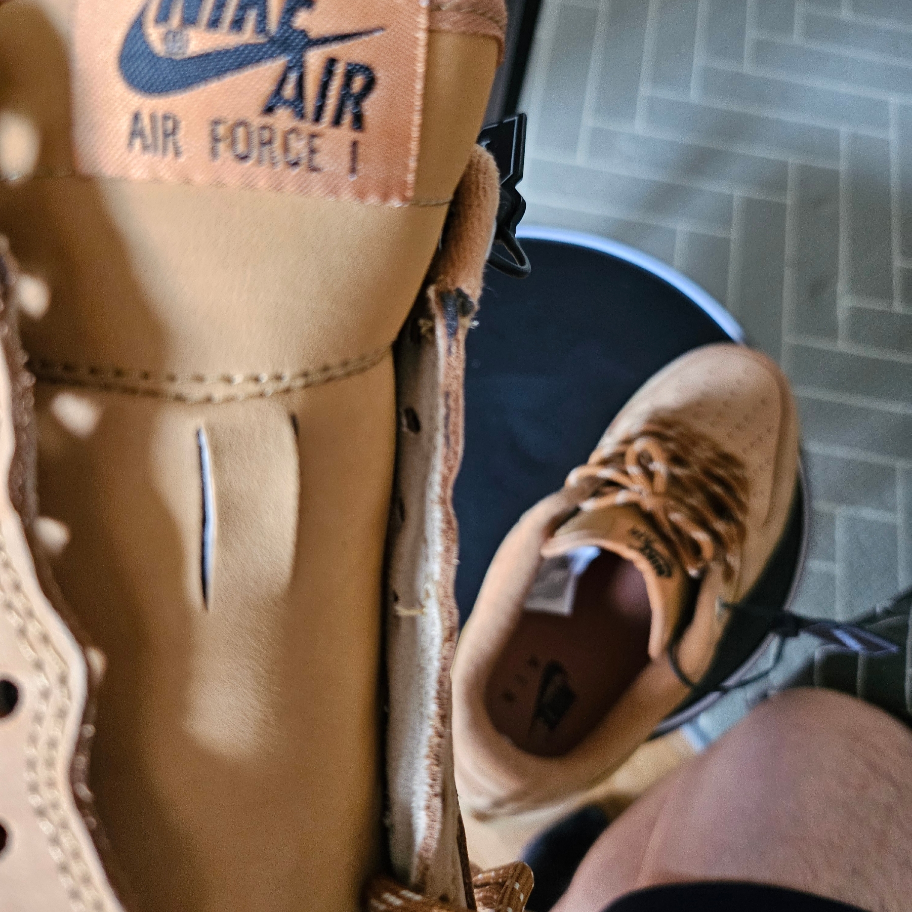 Nike Air Force 1 '07 WB Flax 착용 스타일 - 2