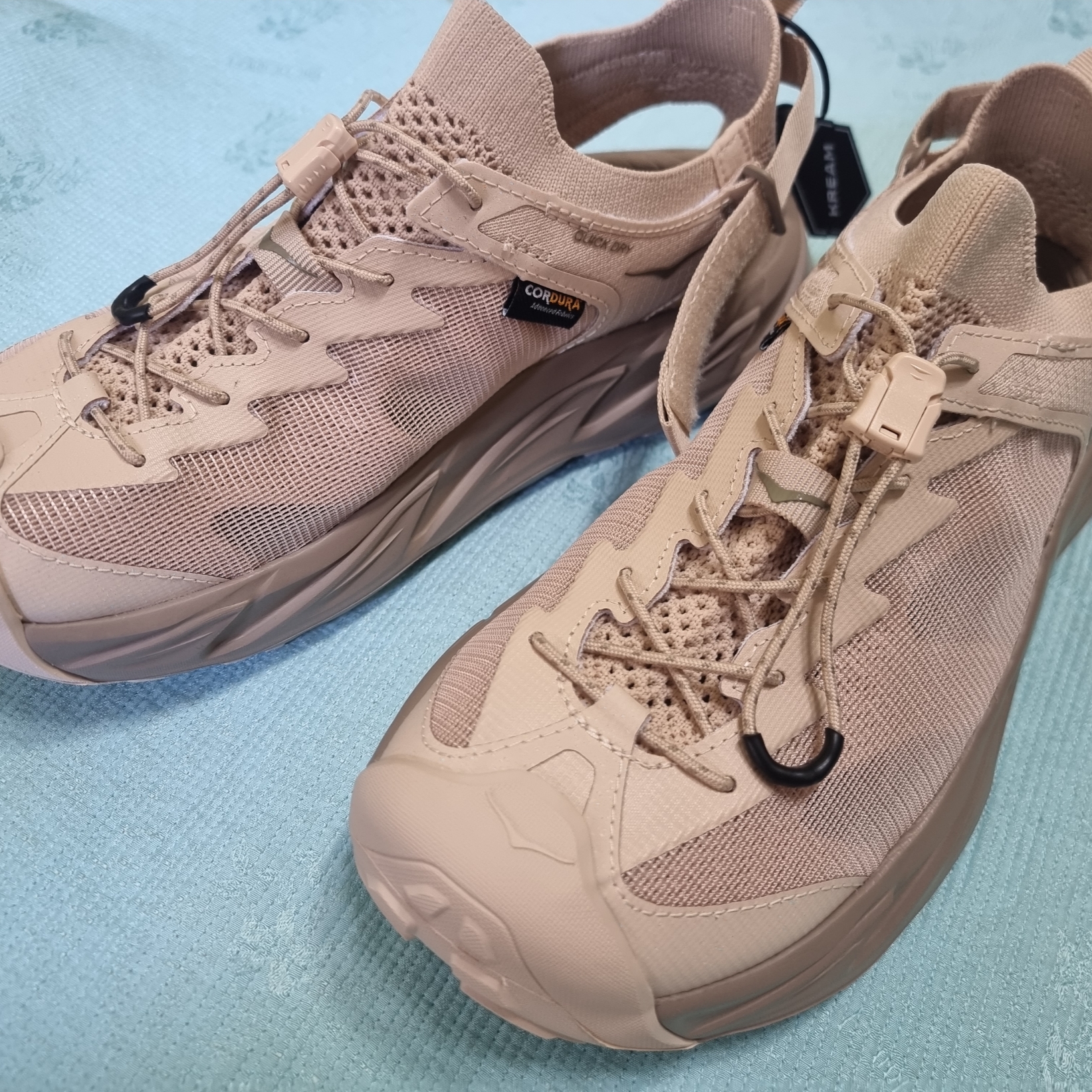 Hoka Hopara 2 Shifting Sand 착용 스타일
