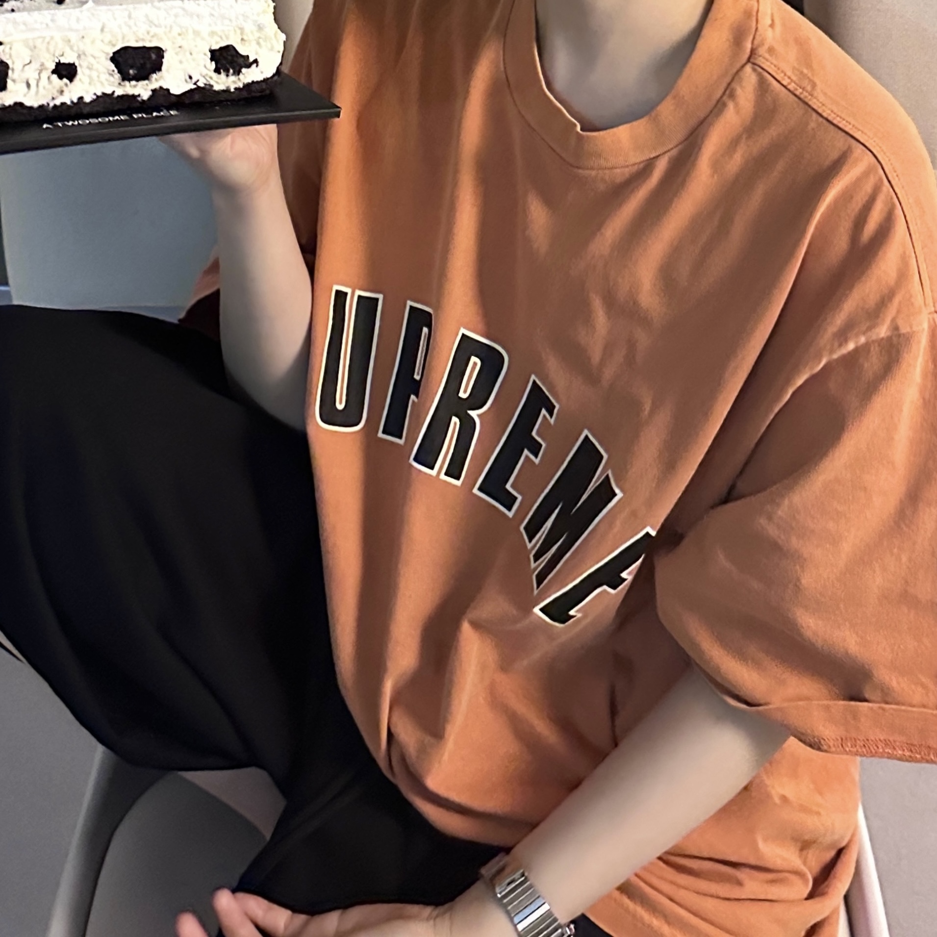 Supreme Cracked Arc S/S Top Orange - 24SS 착용 스타일 - 1