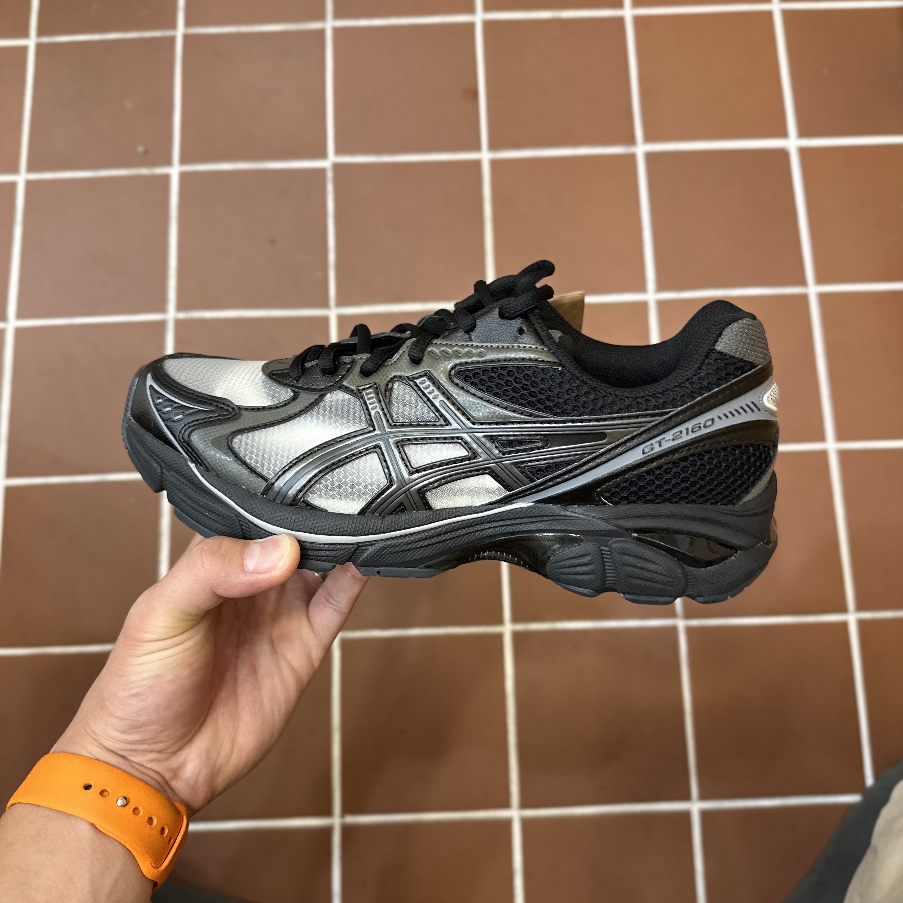 Asics x Above The Clouds GT-2160 Black Gunmetal 착용 스타일 - 1