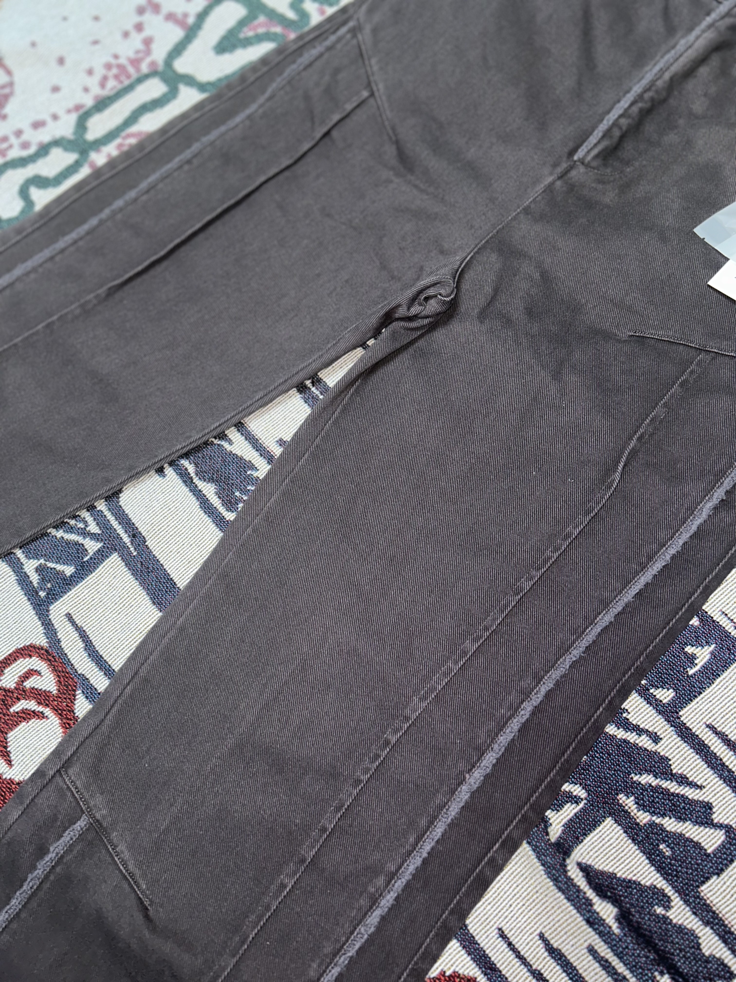 Xlim Ep.4 02 Trouser Dark Brown - Ssense Exclusive 착용 스타일 - 3