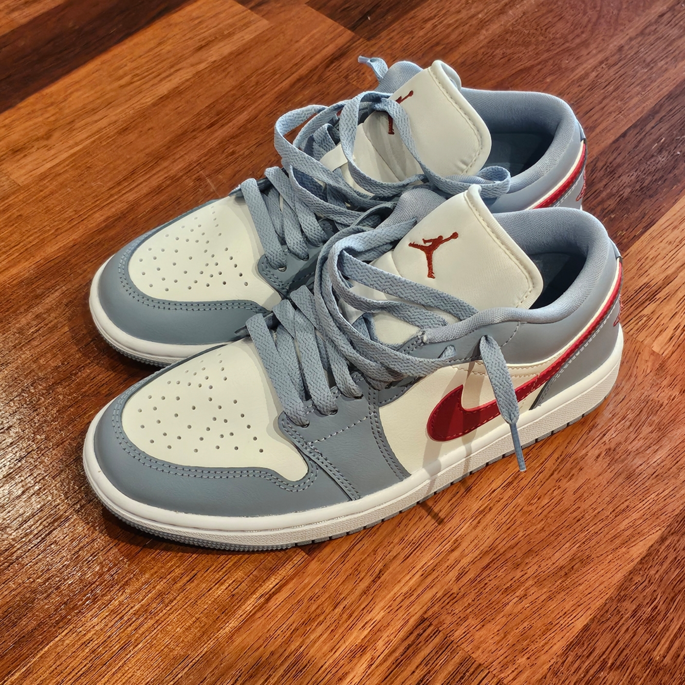 (W) Jordan 1 Low Dune Red Blue Grey 착용 스타일 - 2