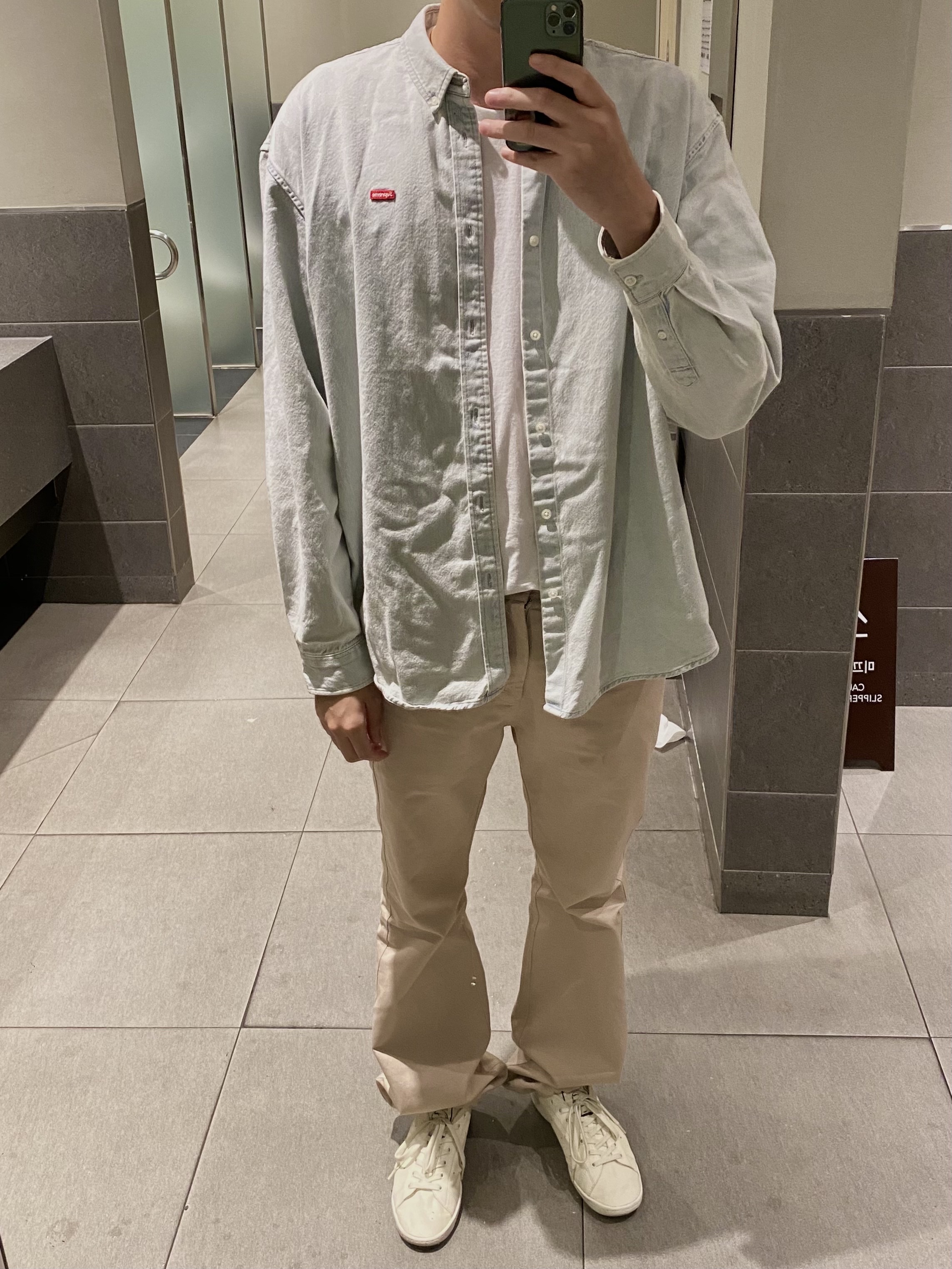 Supreme Small Box Shirt Washed Blue - 24SS, Balenciaga x Adidas Stan Smith Off White 착용 스타일