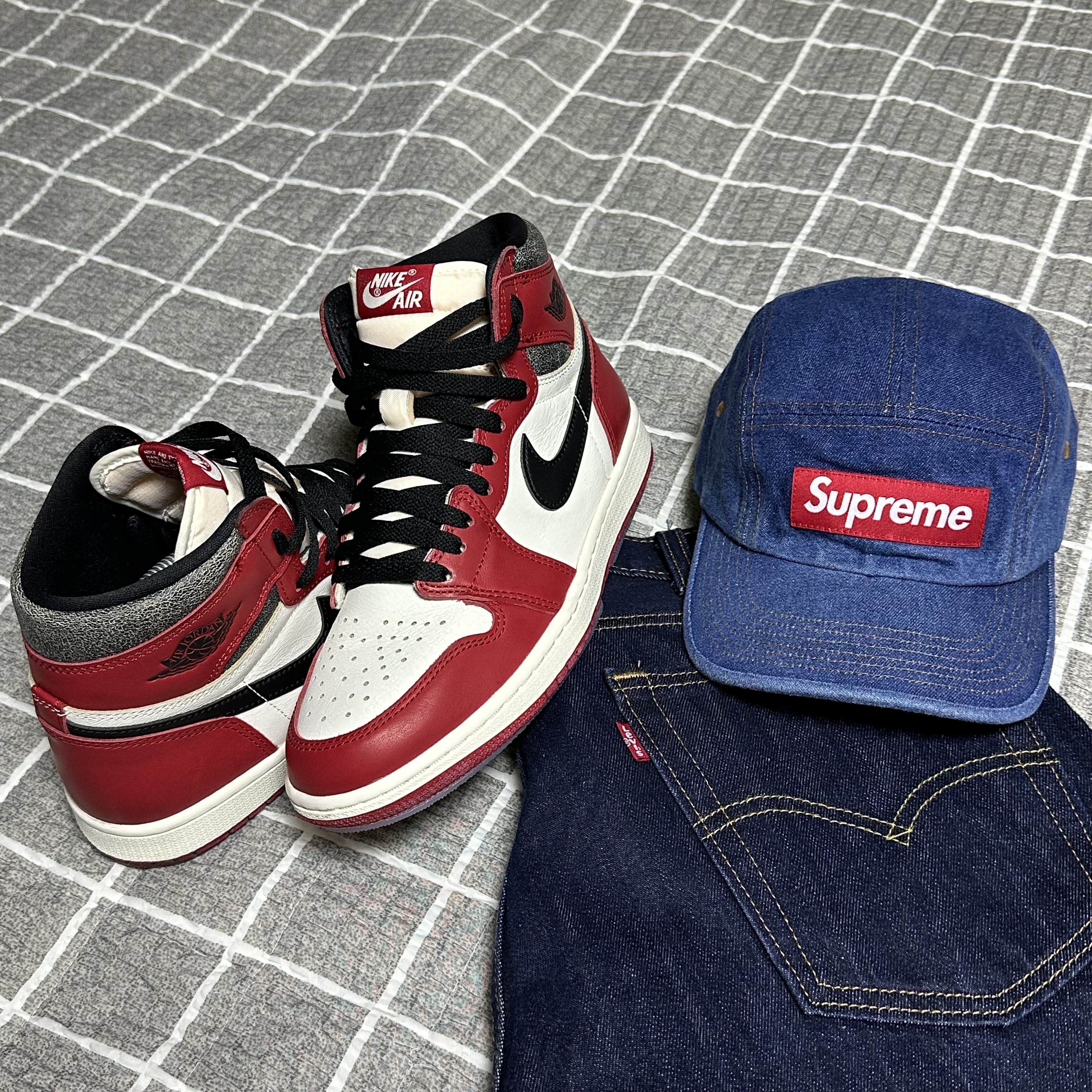Supreme Washed Chino Twill Camp Cap Denim - 22FW, Jordan 1 Retro High OG Chicago 2022 착용 스타일