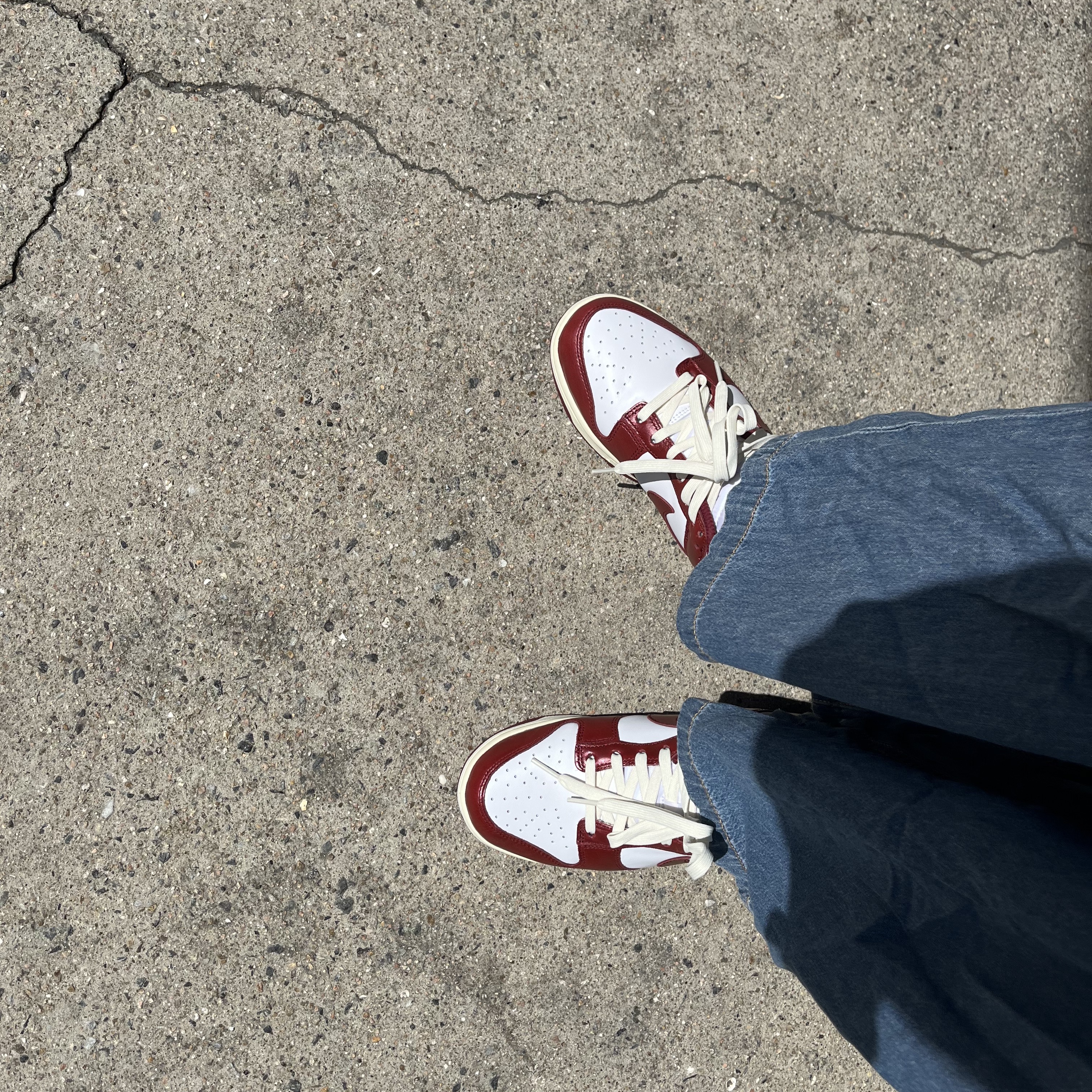 (W) Nike Dunk Low Retro PRM Team Red and White 착용 스타일 - 2