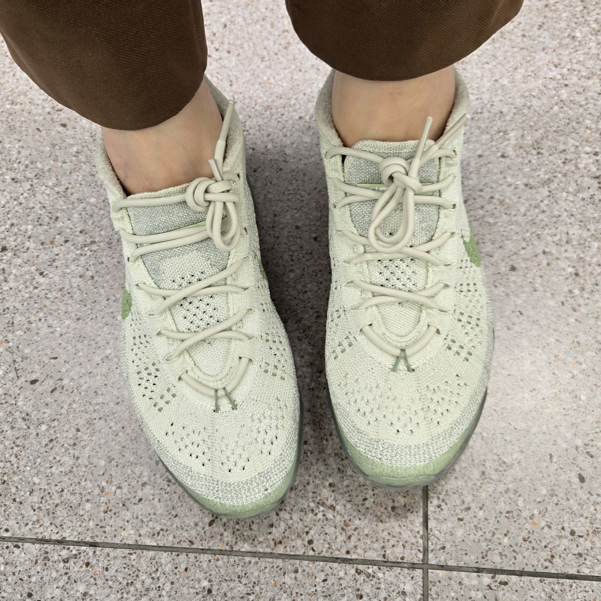 Nike Air Vapormax 2023 Flyknit Honeydew Sea Glass 착용 스타일