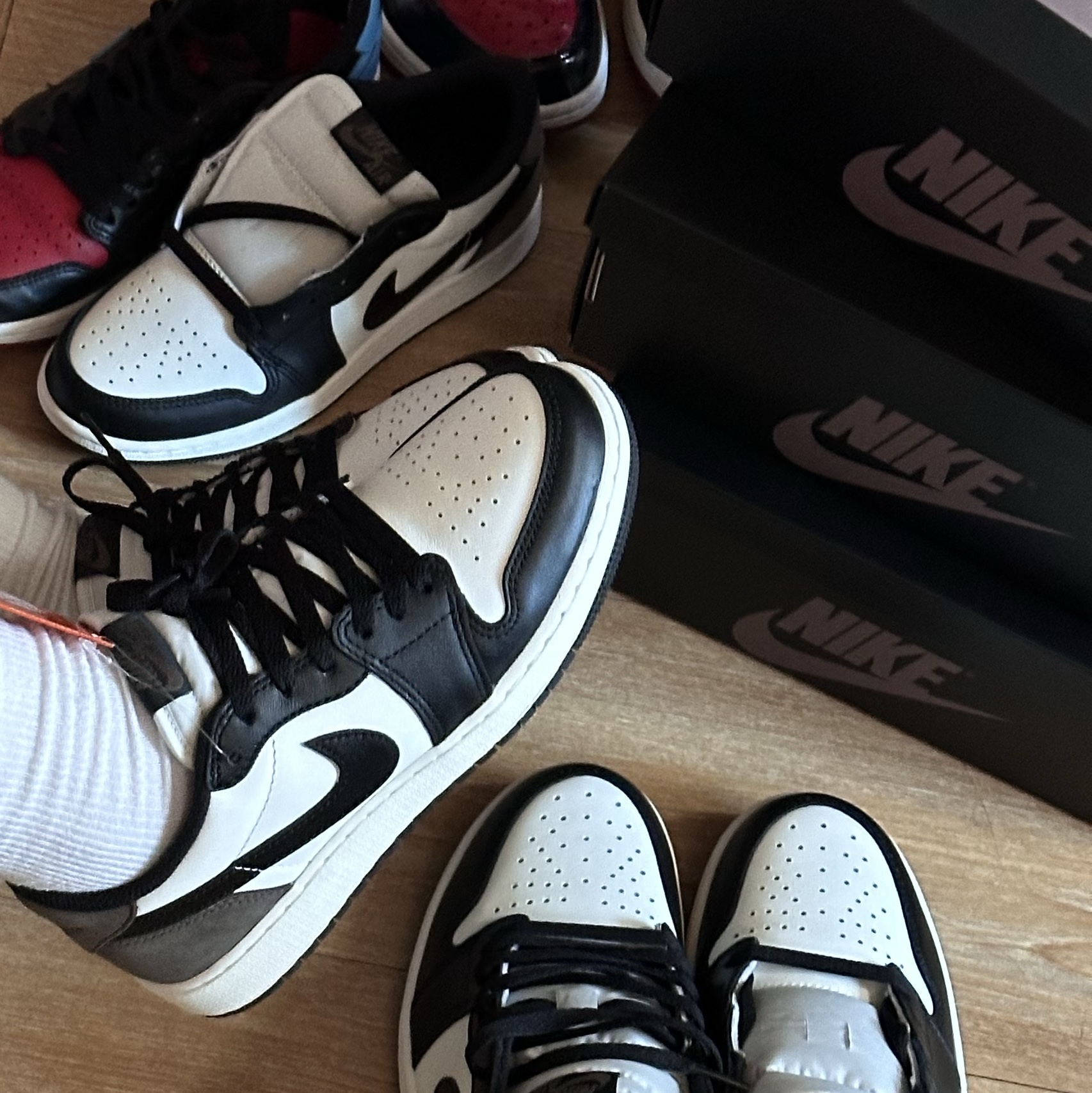 (GS) Jordan 1 Retro Low OG Mocha, Jordan 1 Retro Low OG Mocha 착용 스타일 - 3