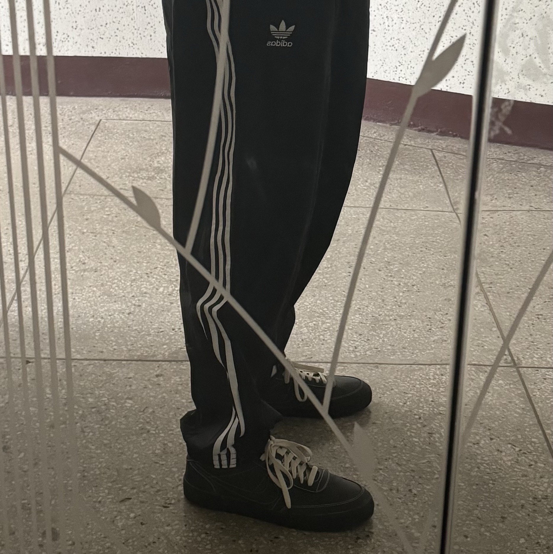 Adidas x Yeseyesee Blues-Like Track Pants Black - KR Sizing, Nike Killshot 2 Black Phantom 착용 스타일
