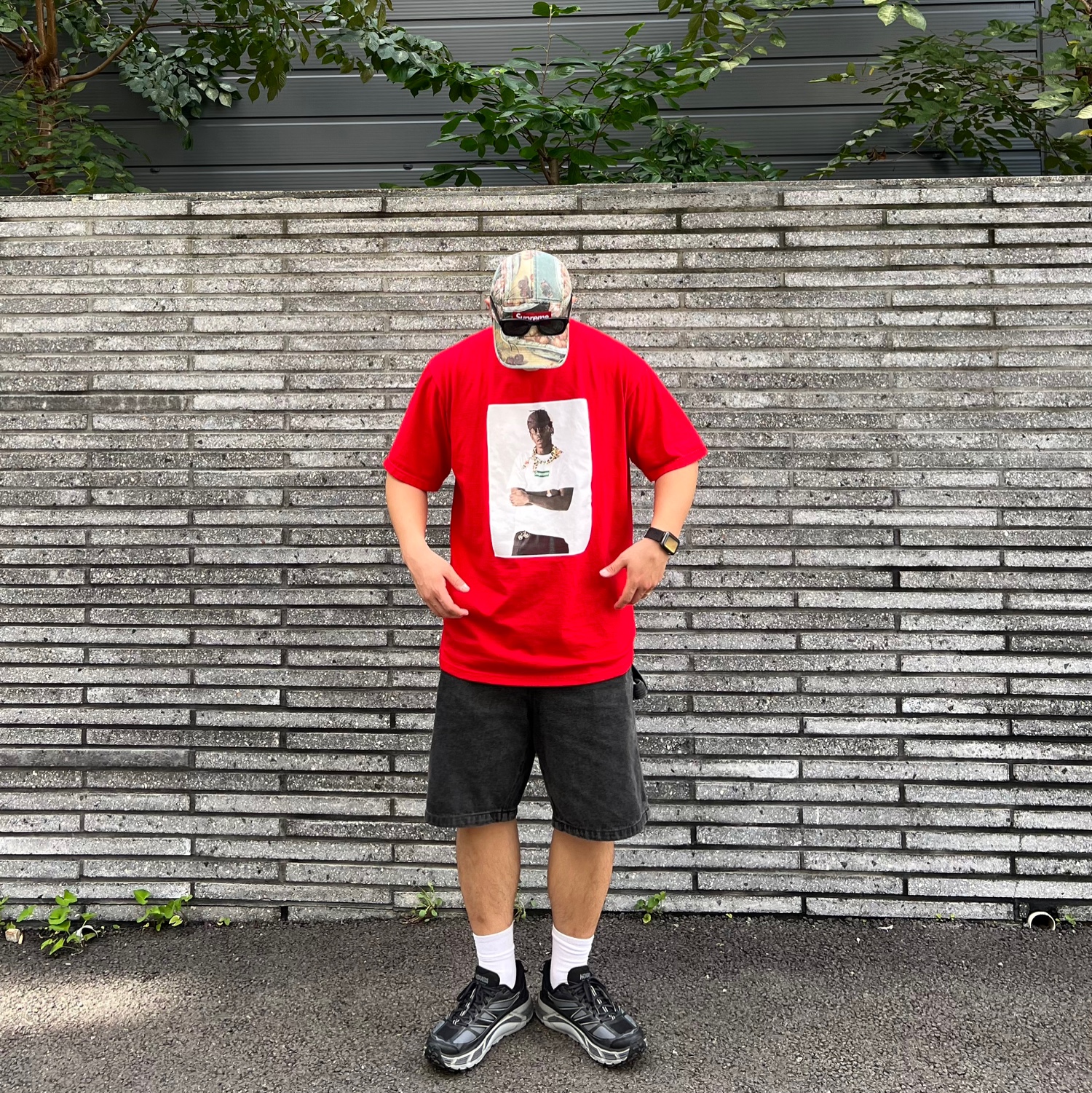 Supreme Tyler The Creator T-Shirt Red - 24FW, Supreme Strawberries Camp Cap Multicolor - 23SS 착용 스타일 - 3