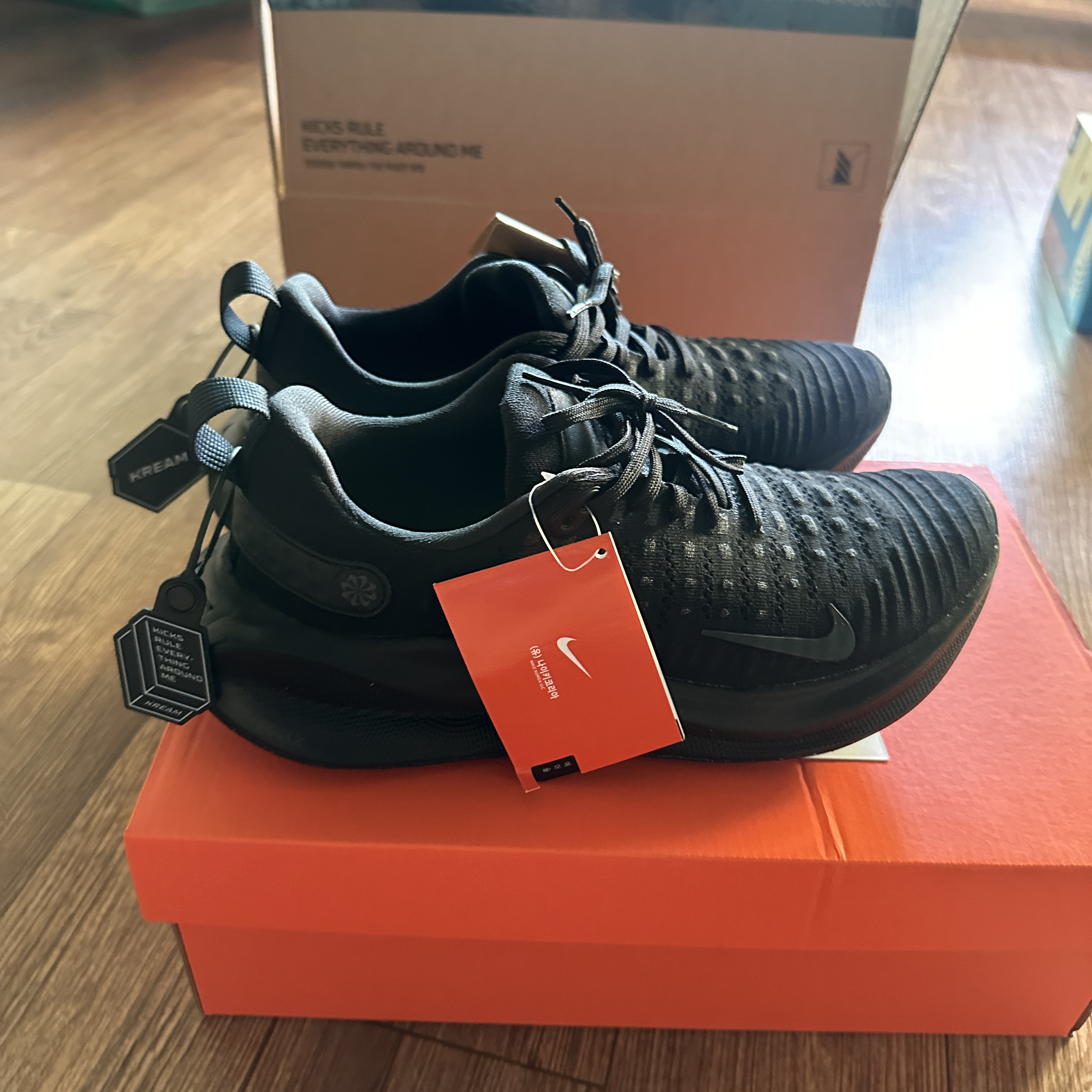 Nike ReactX Infinity Run 4 Black Anthracite 착용 스타일