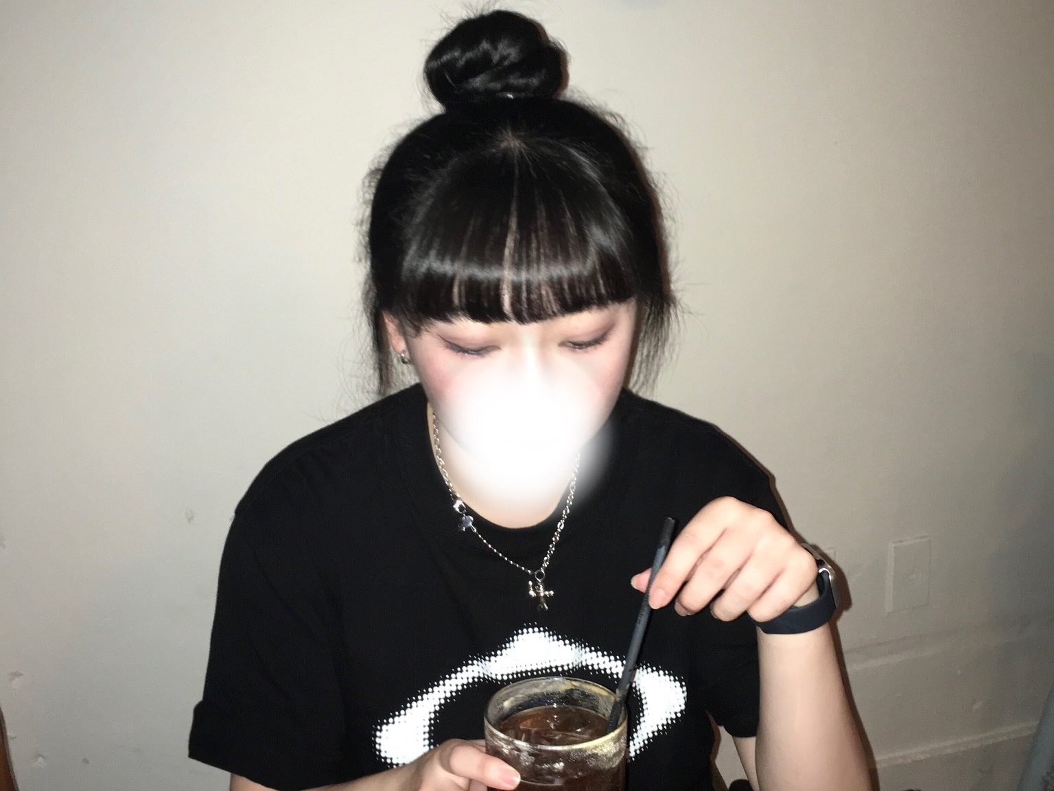 (W) Mischief Rhombus Blur T-Shirt Basic Black 착용 스타일 - 4