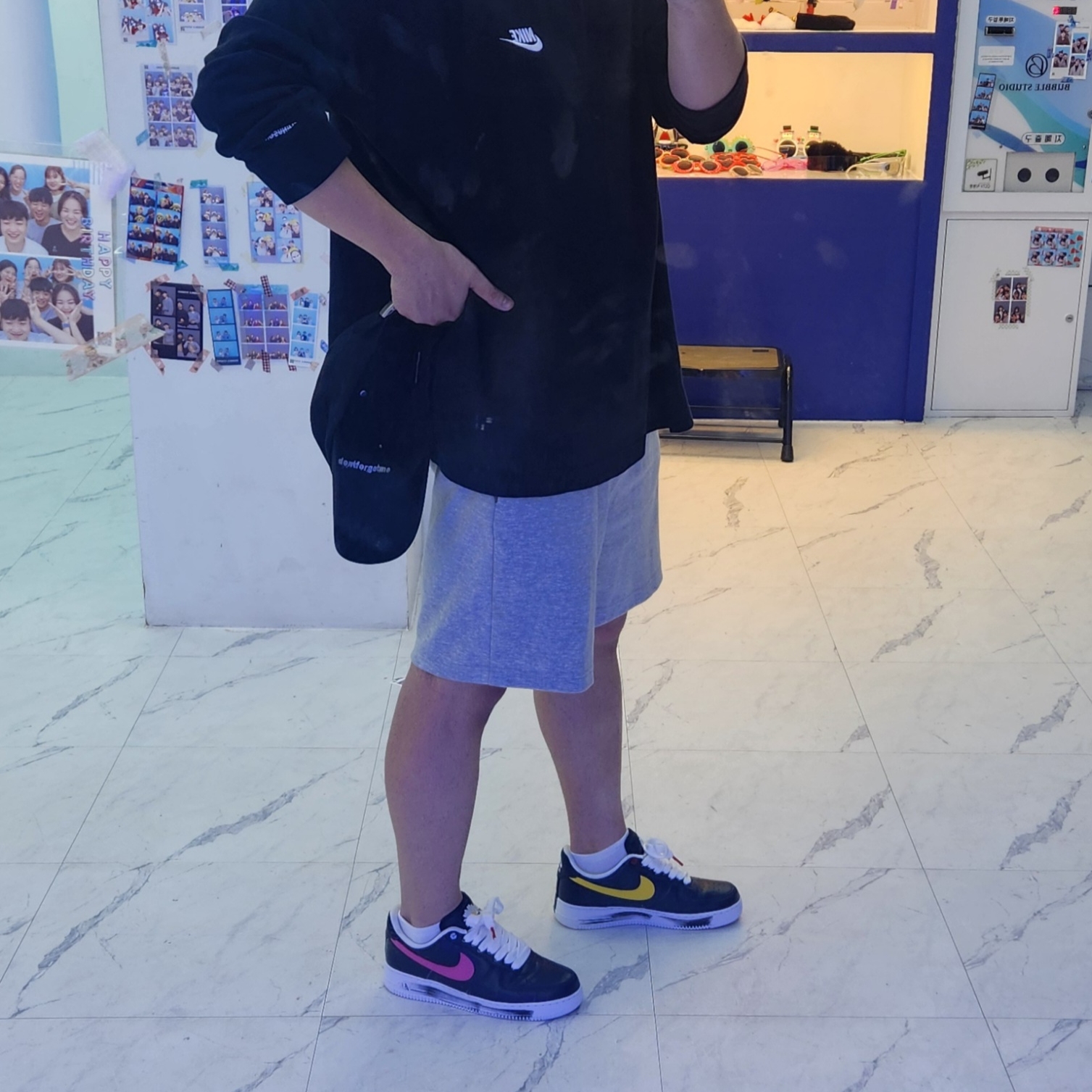 Nike x Peaceminusone Air Force 1 Low Para-Noise 3.0 Black and Multicolor, Nike x Peaceminusone LS T-Shirt Black (DR0098-010) 착용 스타일 - 1