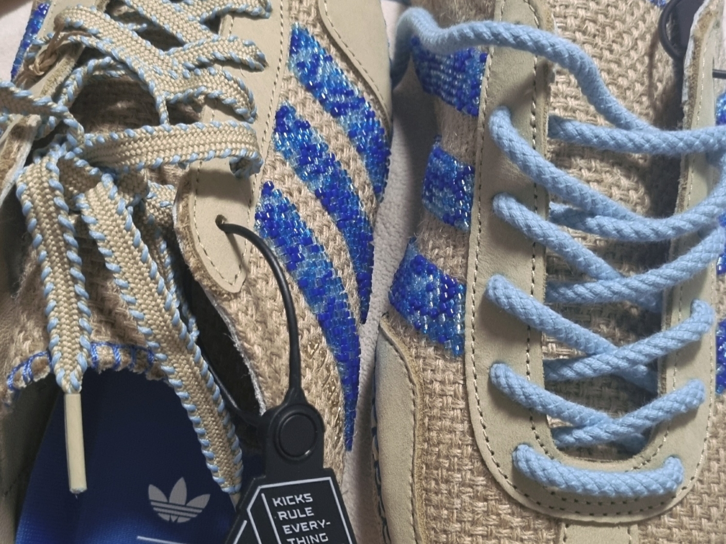 Adidas x Clot Gazelle Linen Khaki Light Blue 착용 스타일 - 1