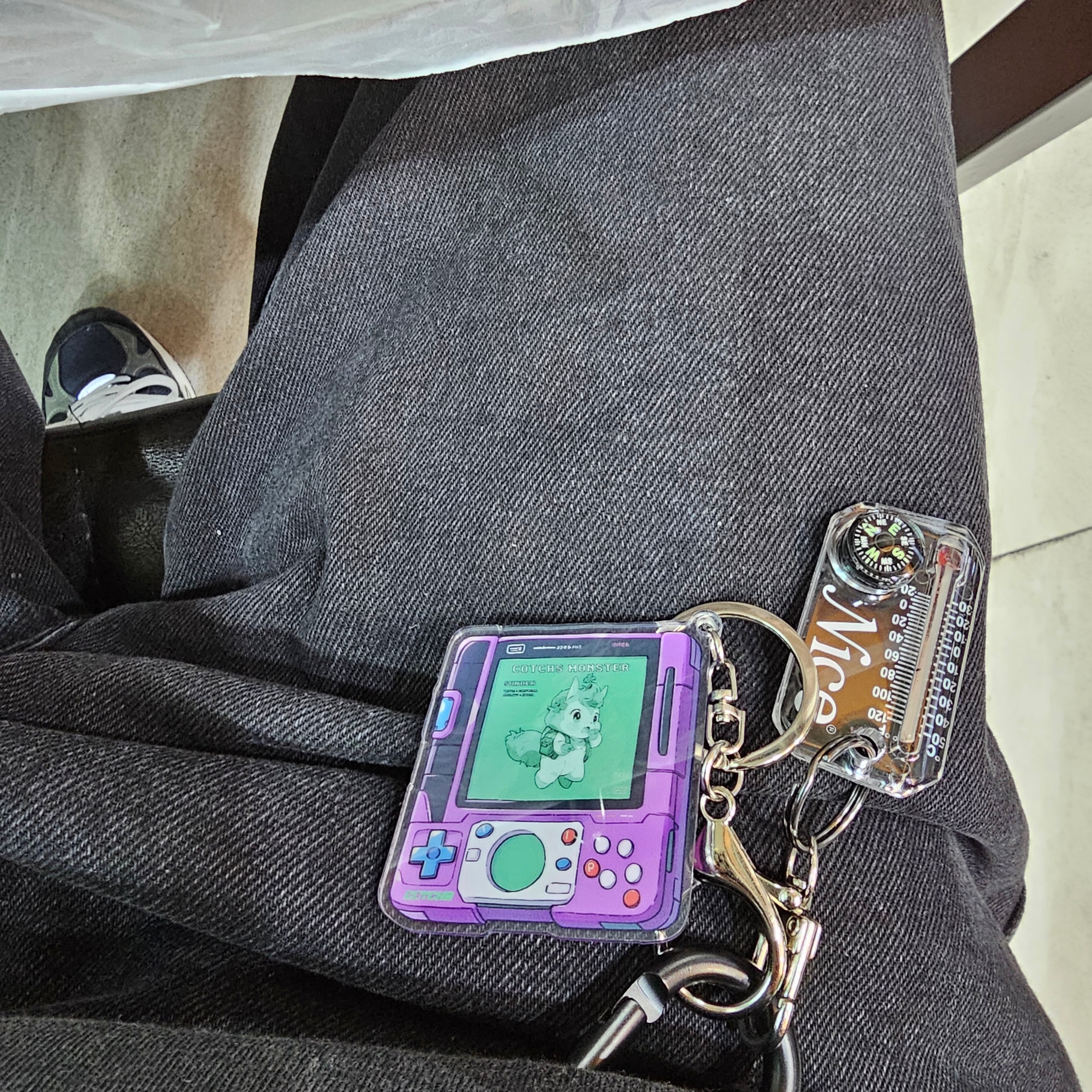 Cotchs You're Mine! Keyring 착용 스타일