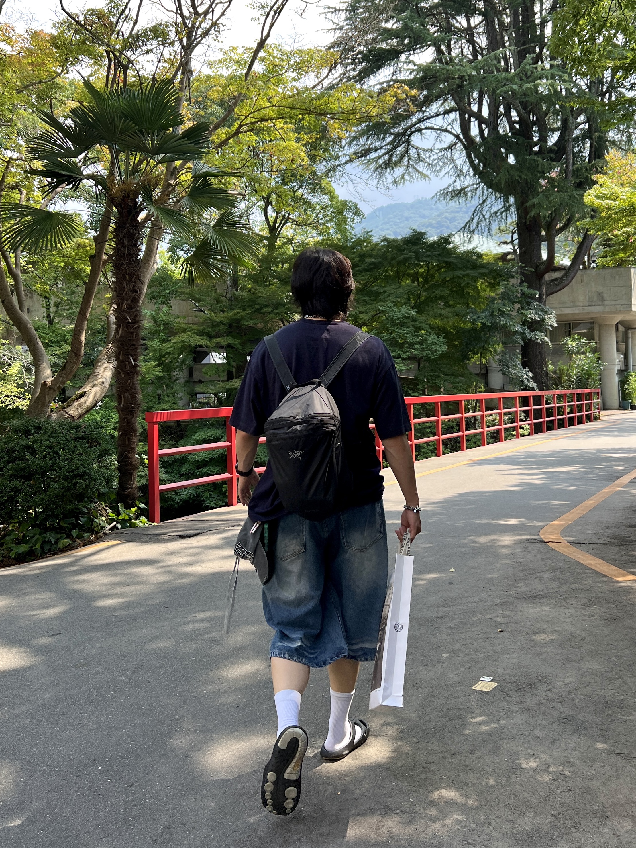 Arc'teryx Heliad 15 Backpack Black, Keen Shanti Black Dawn Blue 착용 스타일 - 1